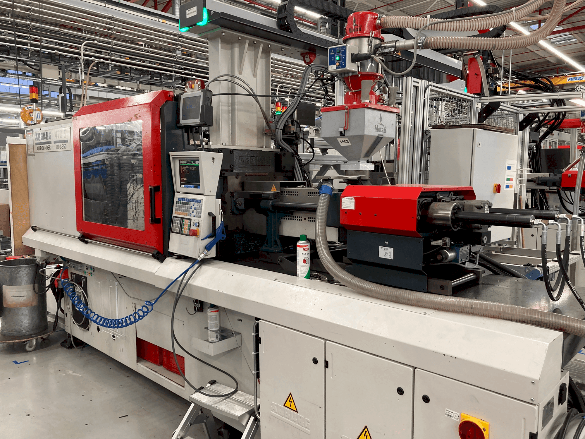 Vista Frontal  da Arburg Allrounder 470 S 1300-350  máquina