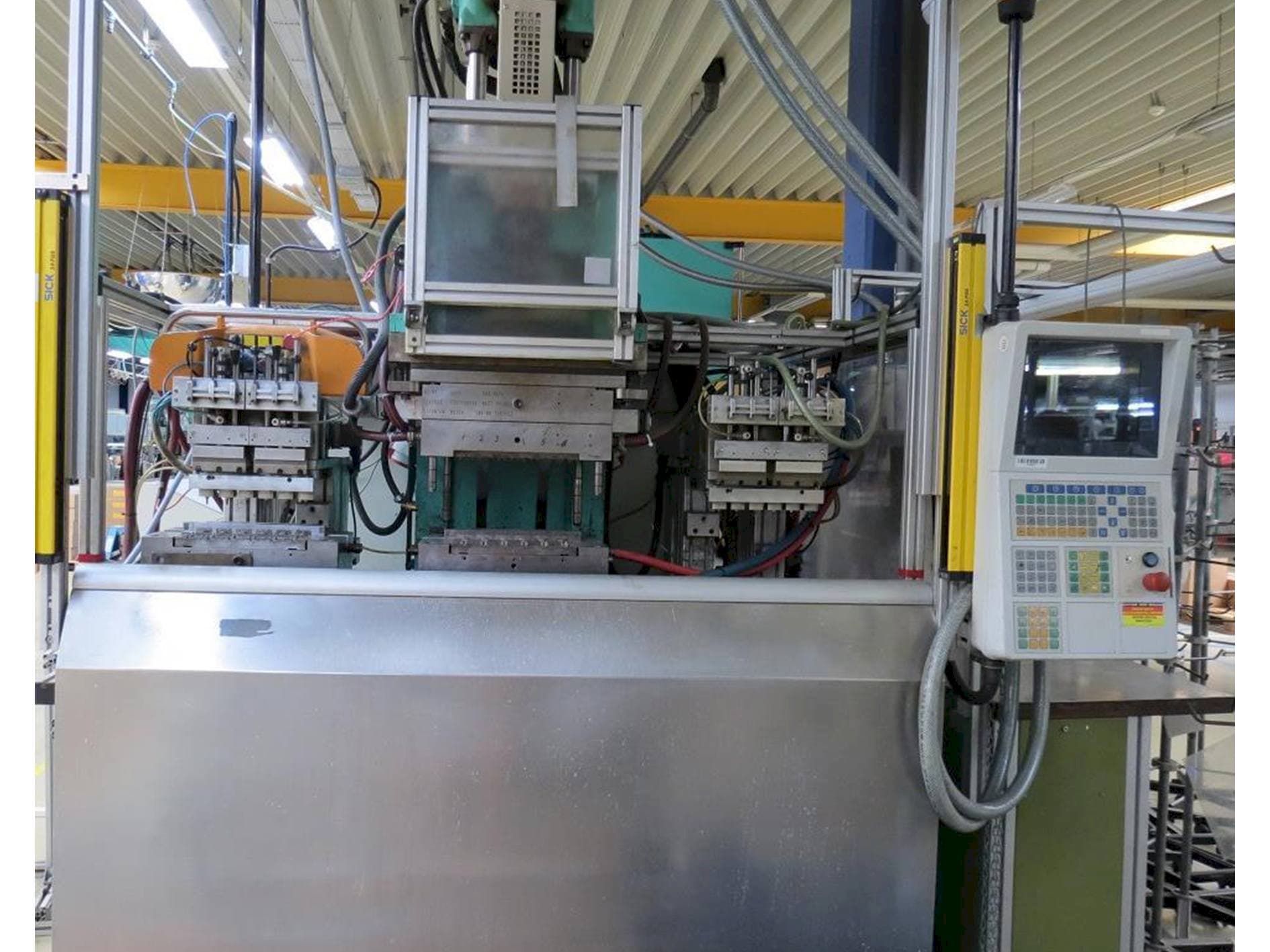 Vista Frontal  da Arburg Allrounder CENTEX 270 C 400-100  máquina