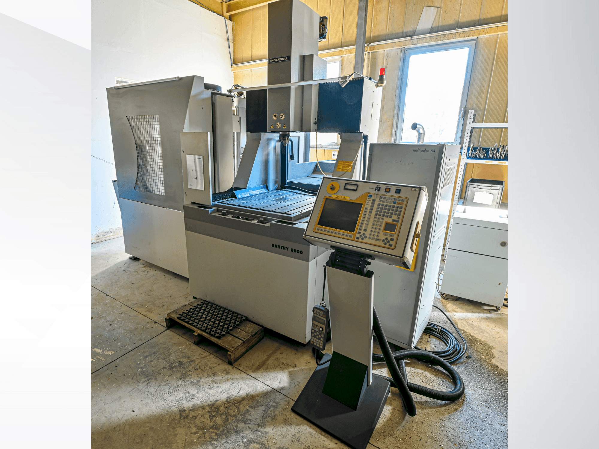 Vista Frontal  da OPS INGERSOLL Gantry 8000  máquina