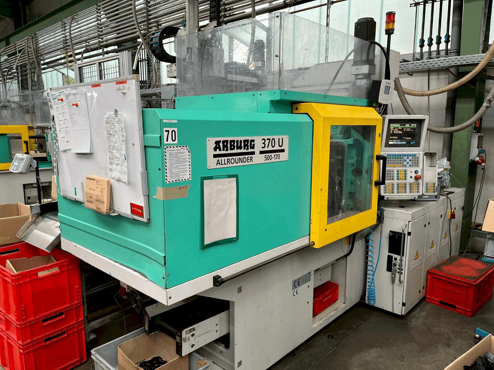 Vista Frontal  da Arburg Allrounder 370-50 U  máquina