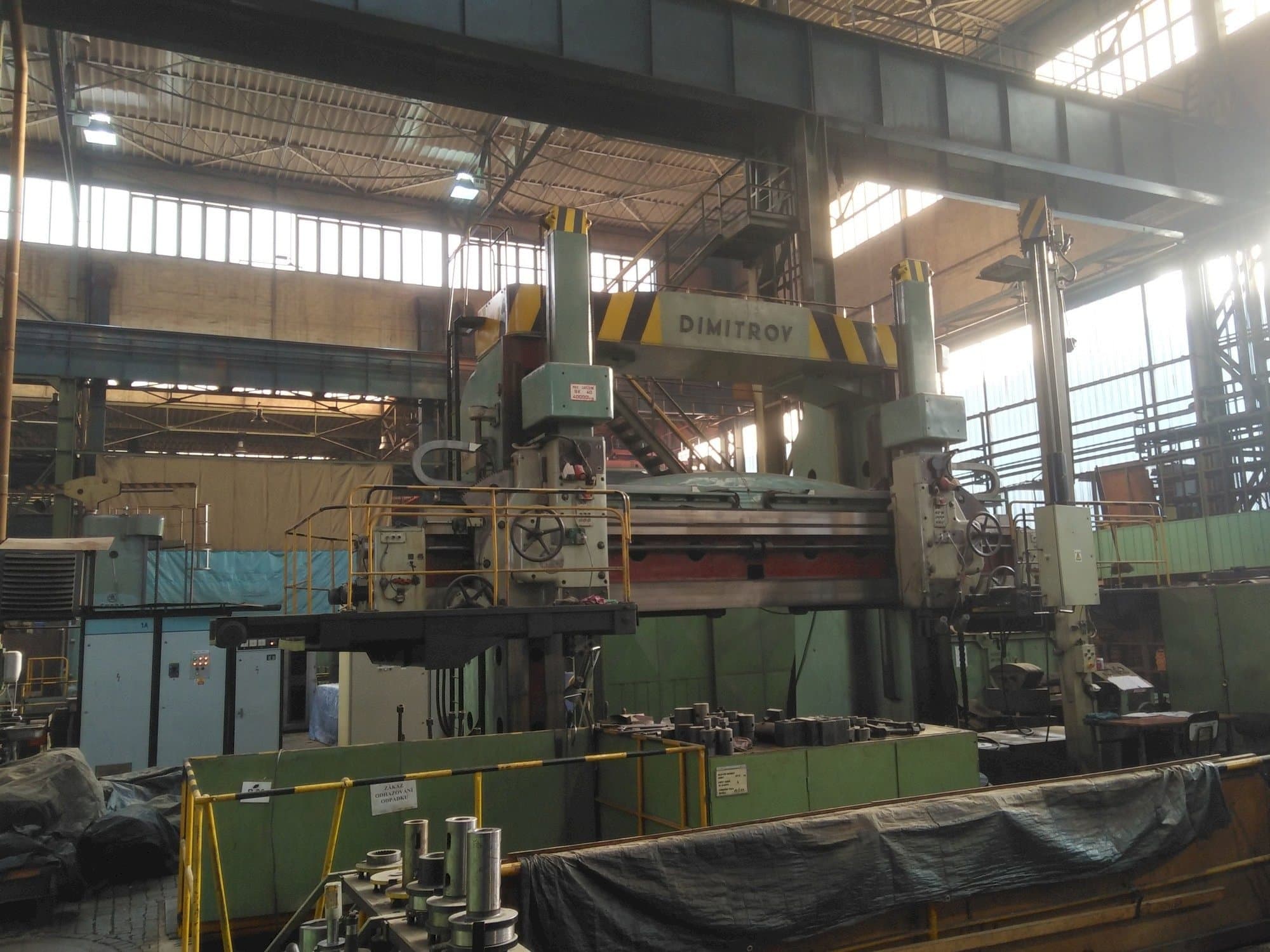 Vista Esquerda  da Dimitrov 4000  máquina