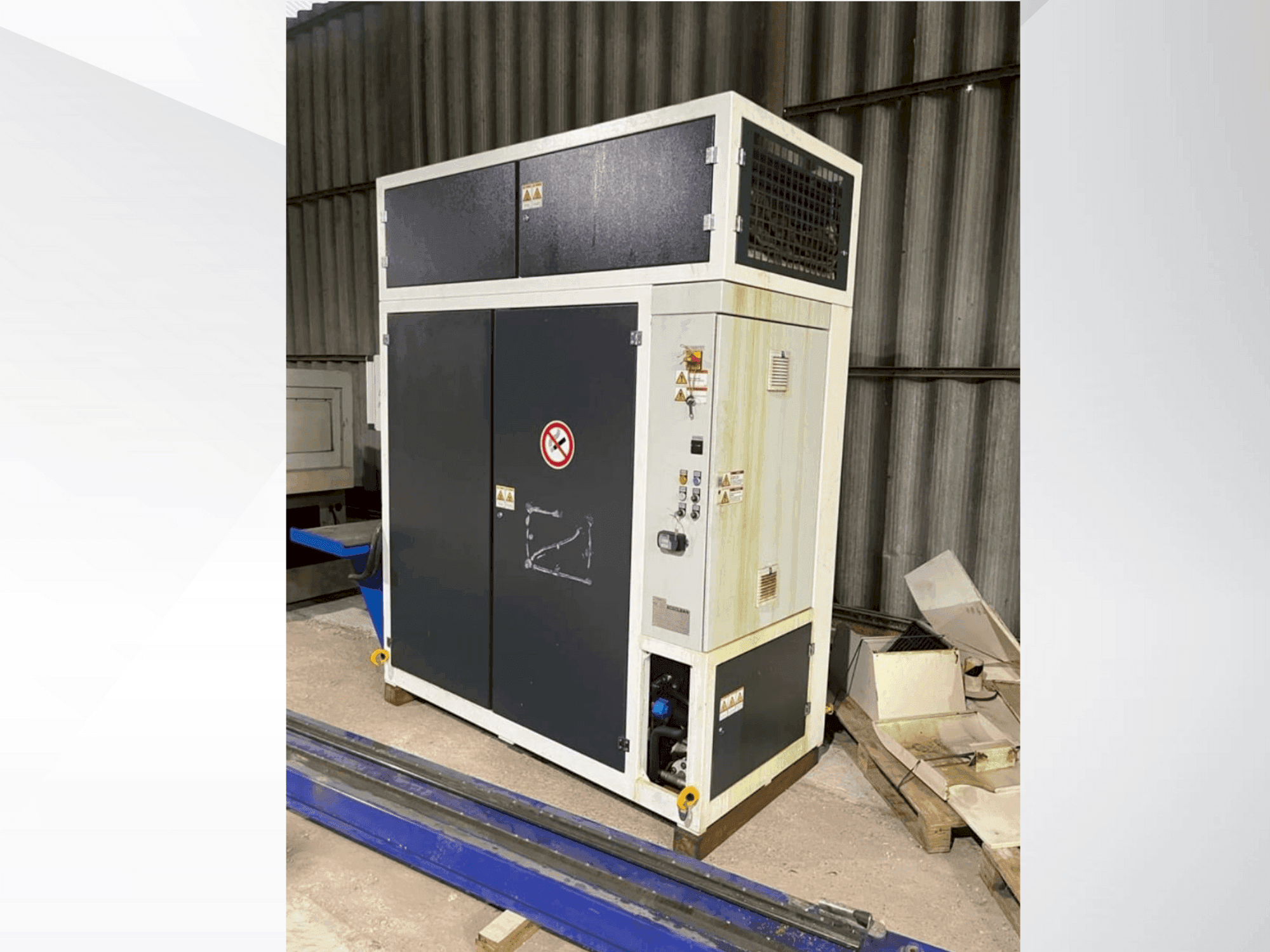 Vista Frontal  da DÜRR Ecoclean Minio 85c (2019)  máquina