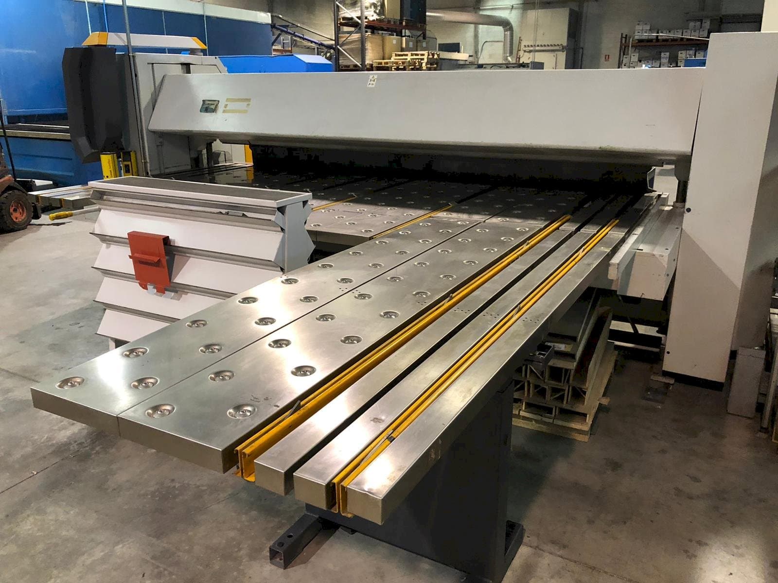 Vista Frontal  da RAS Flexibend 73.30  máquina