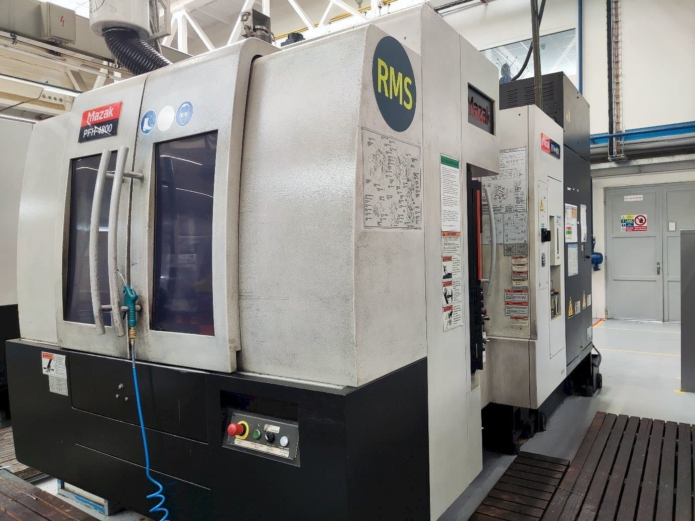 Vista Frontal  da Mazak PFH-4800  máquina