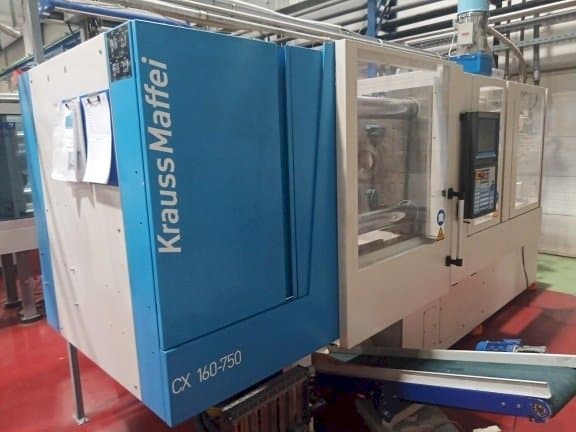 Vista Frontal  da Krauss Maffei KM 160-750 CX  máquina