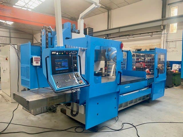 Vista Frontal  da MTE BF 2200  máquina