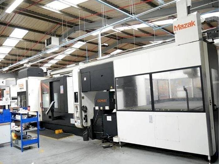 Vista Frontal  da Mazak INTEGREX i-400 ST  máquina
