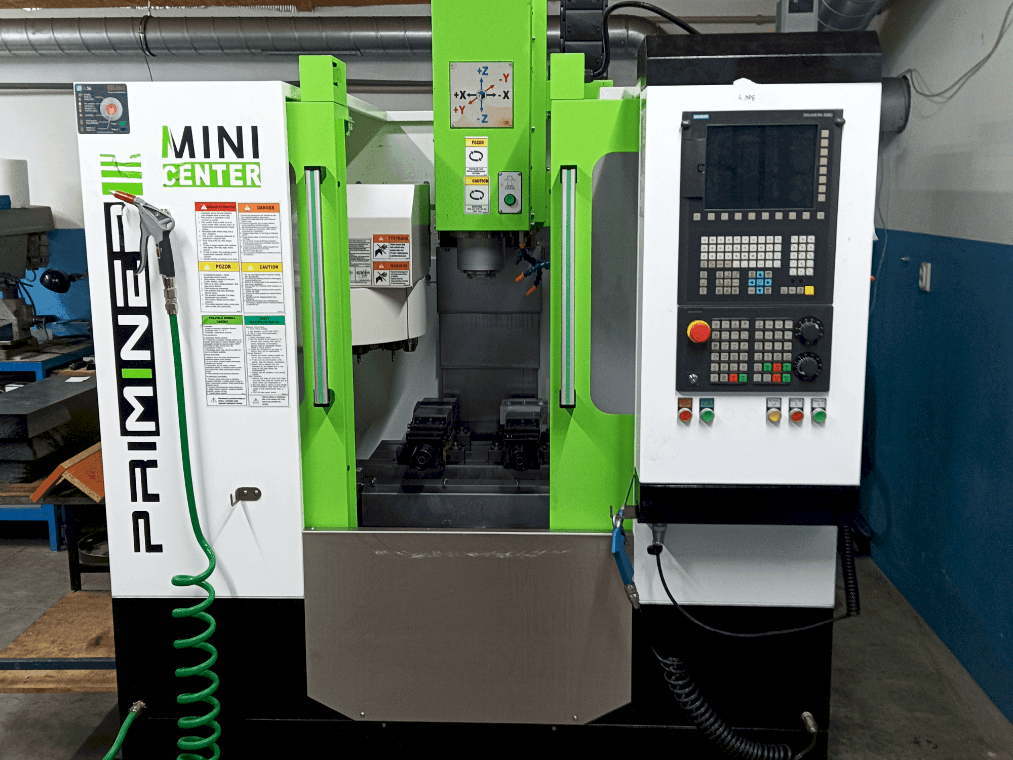 Vista Frontal  da Priminer MINI  máquina