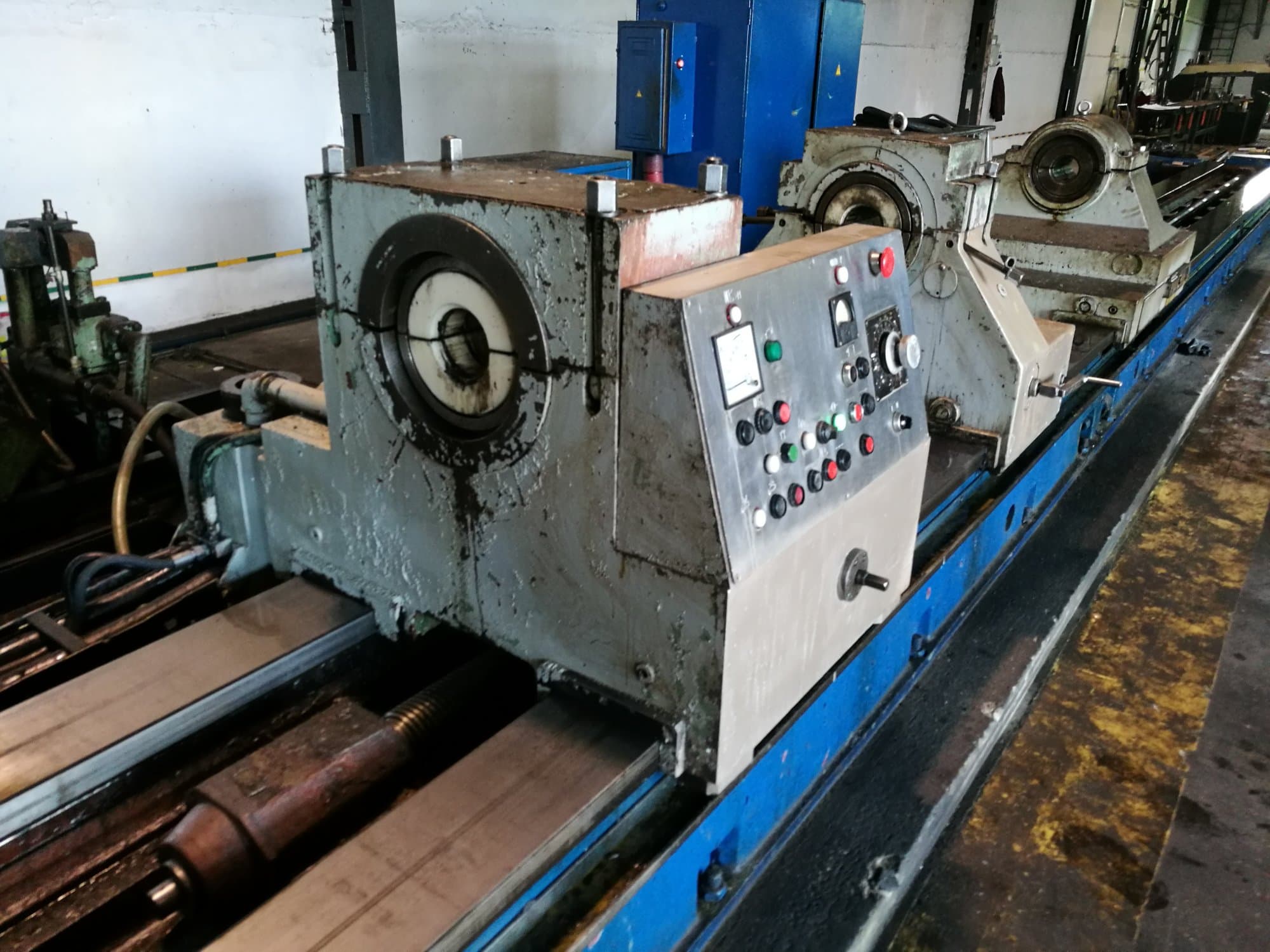 Vista Frontal  da Ryazan PT 403  máquina