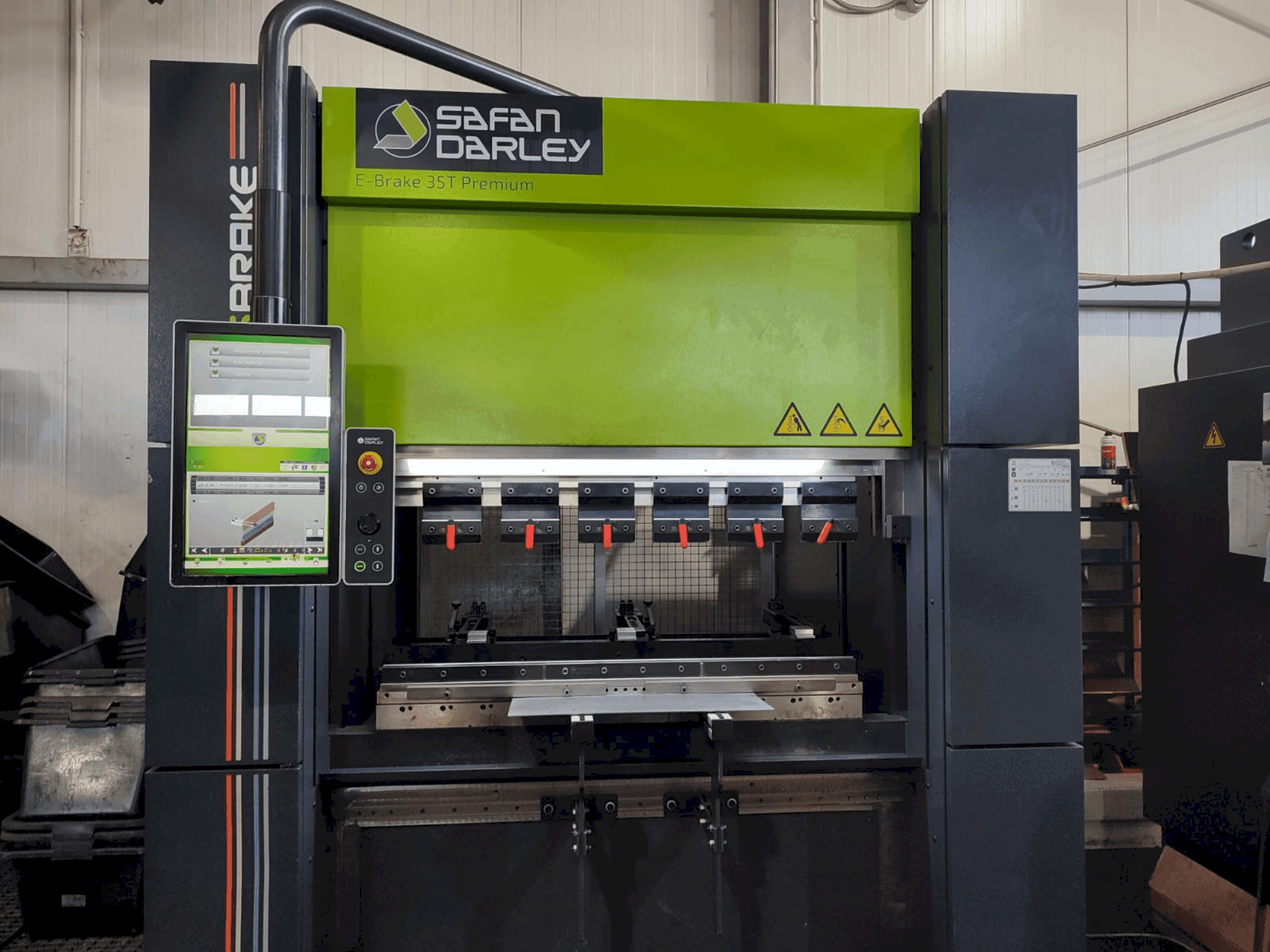 Vista Frontal  da Safan E-Brake Premium 35-1250  máquina