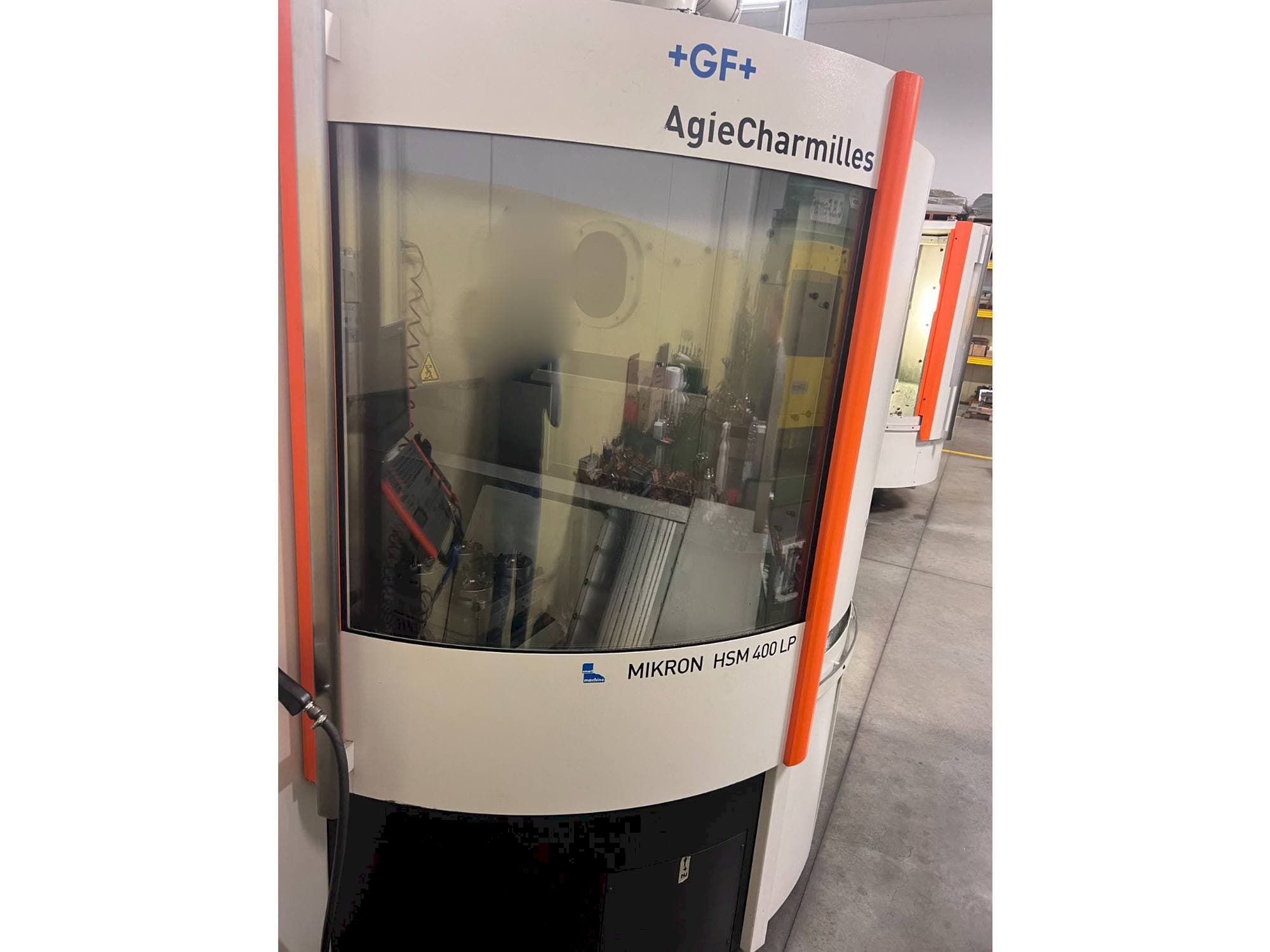 Vista Frontal  da AgieCharmilles MIKRON HSM 400 LP  máquina
