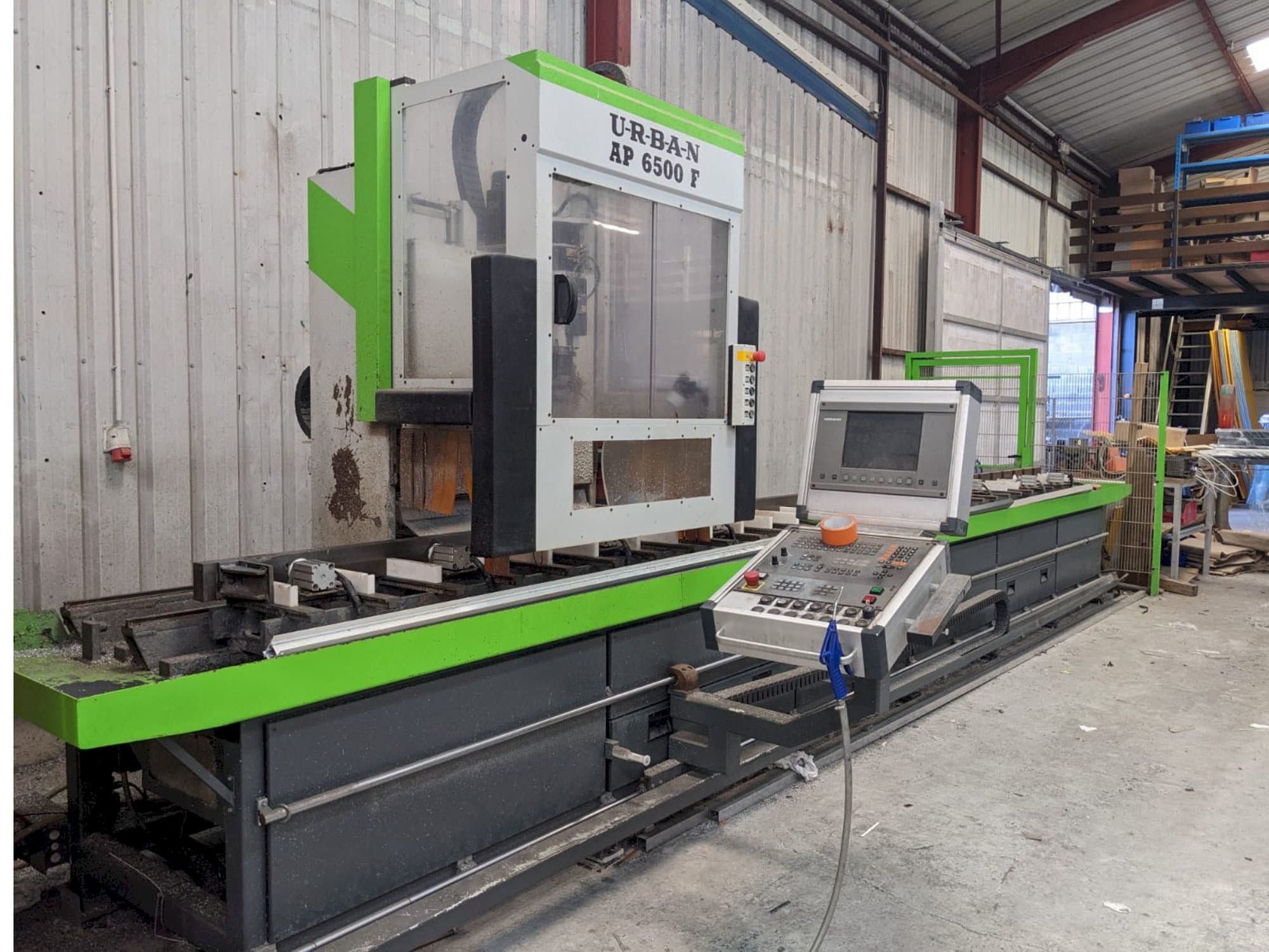 Vista Frontal  da URBAN AP6500  máquina