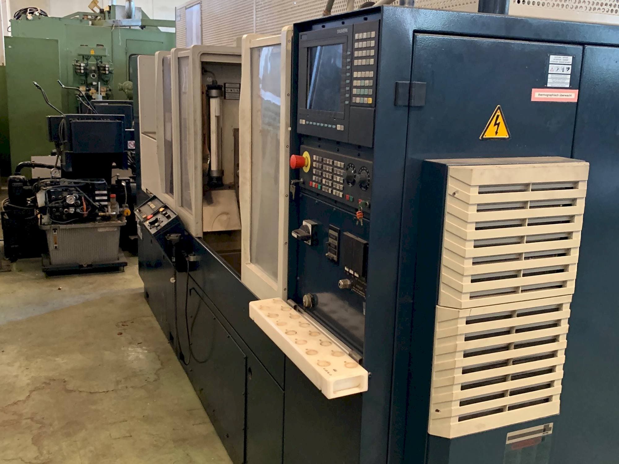 Vista Frontal  da SPINNER PD 48  máquina