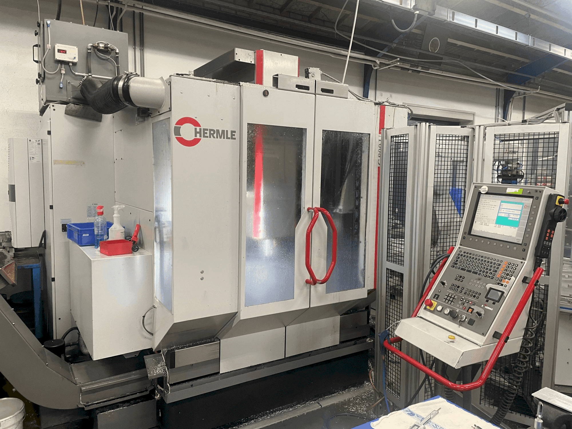 Vista Frontal  da HERMLE C 800 U  máquina