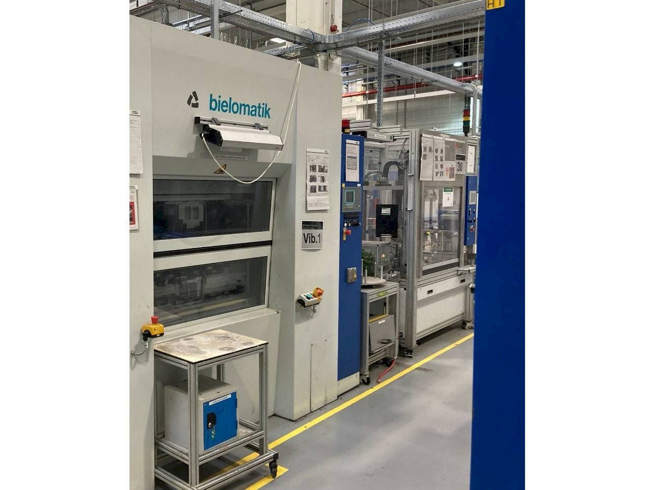 Vista Frontal  da bielomatik K3216  máquina