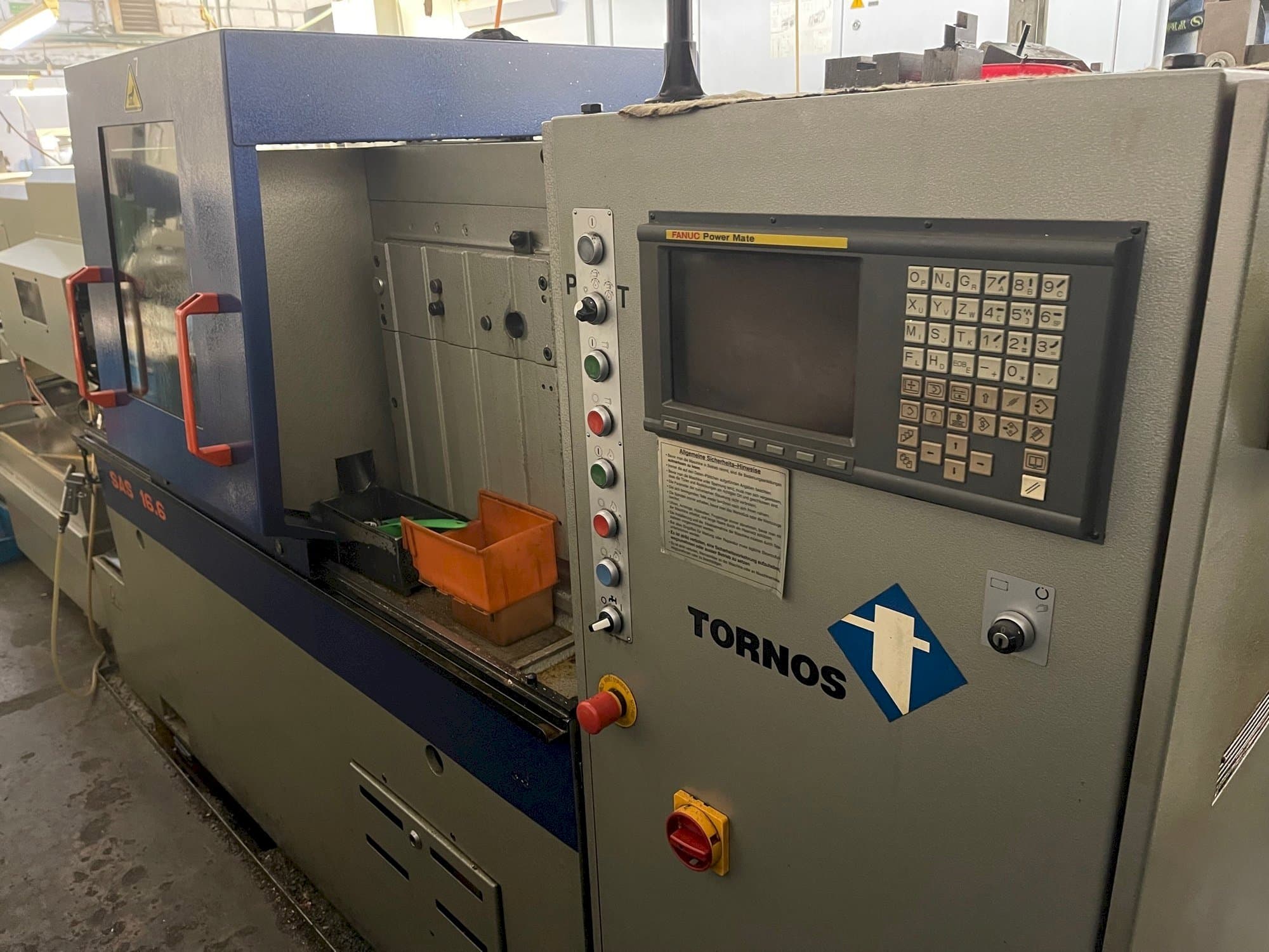 Vista Frontal  da TORNOS SAS 16.6  máquina