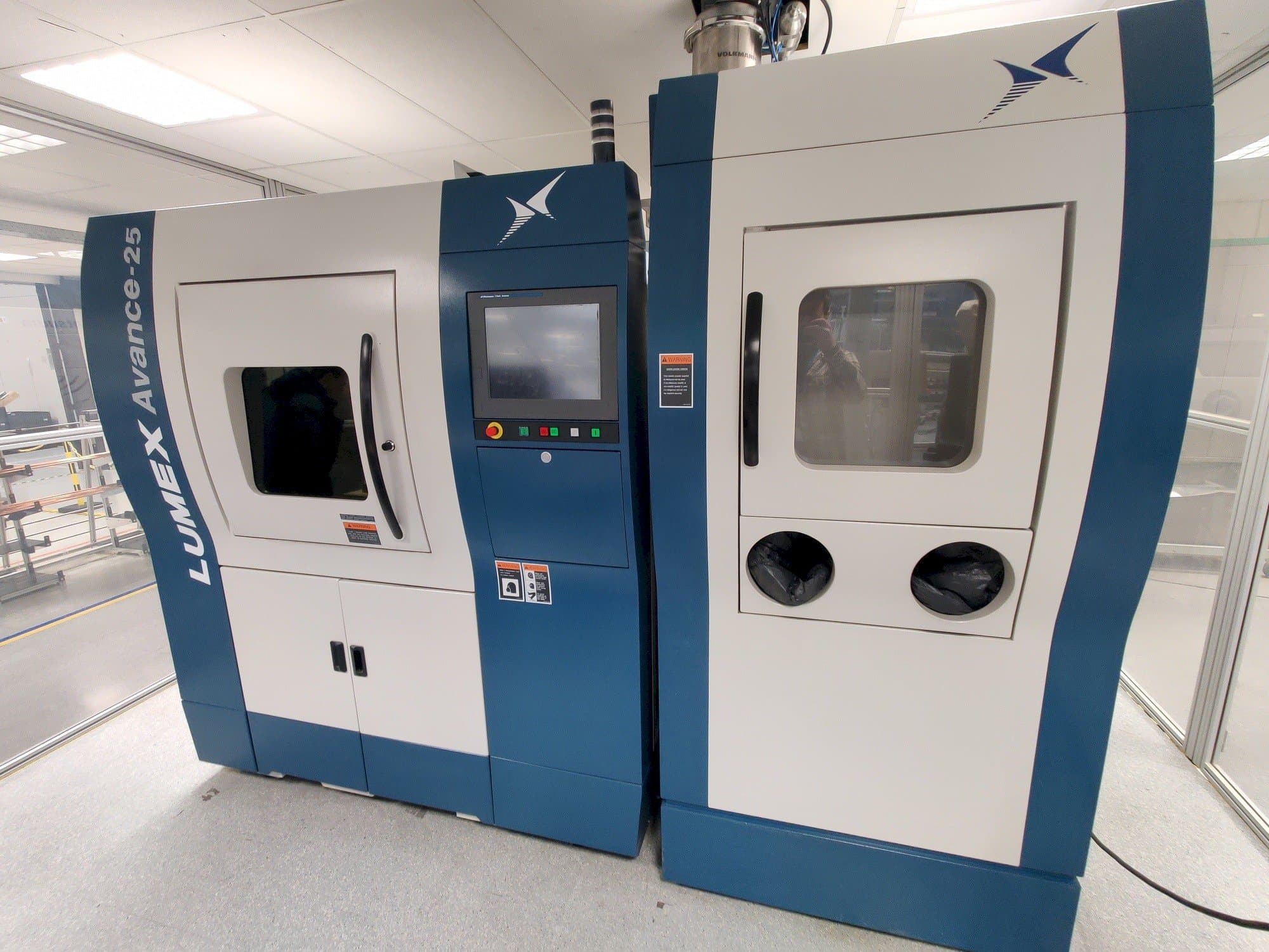 Vista Frontal  da Matsuura Lumex Avance-25  máquina