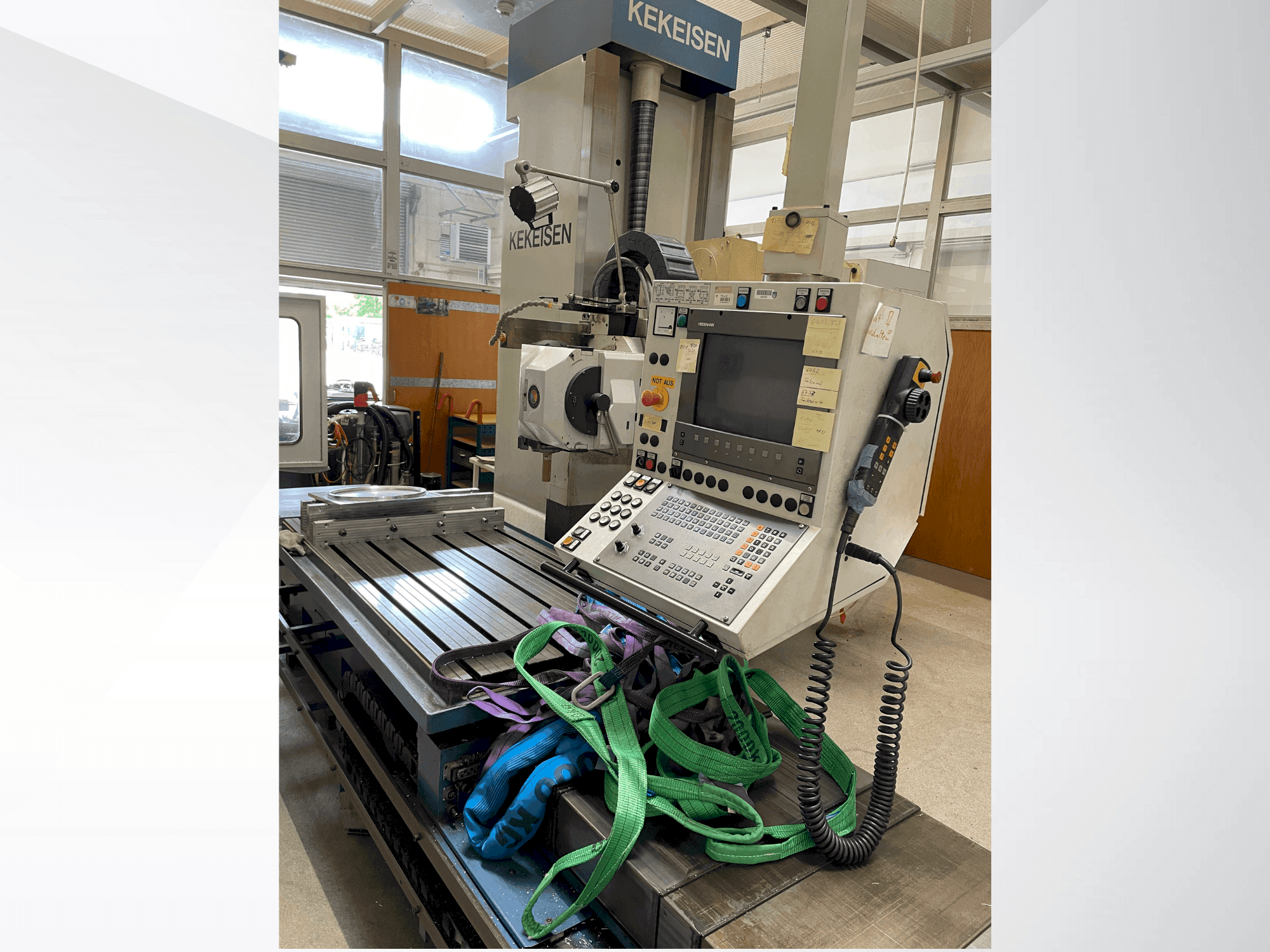 Vista Frontal  da Kekeisen  UBF 1600/15  máquina