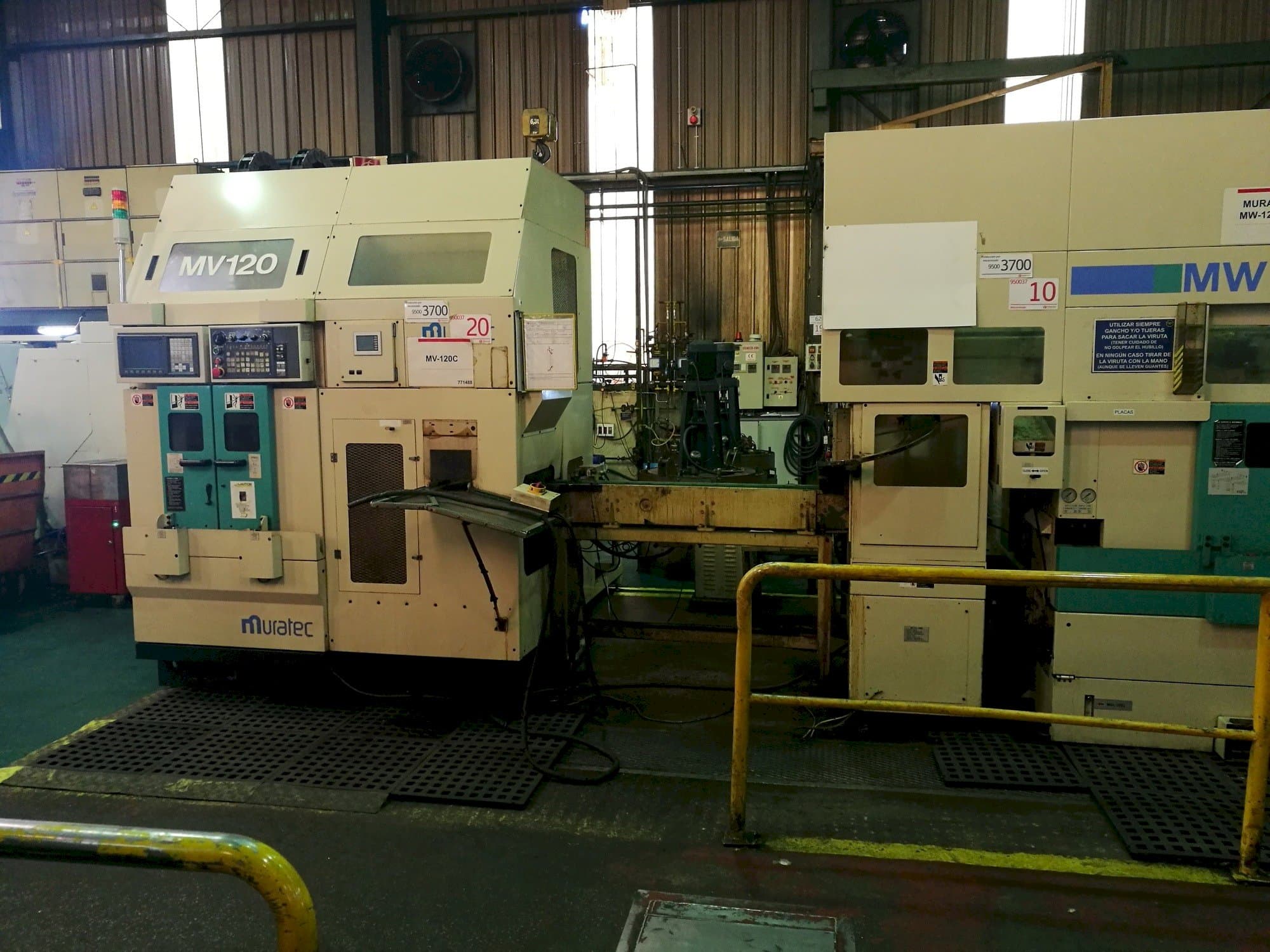 Vista Frontal  da Muratec MV120  máquina