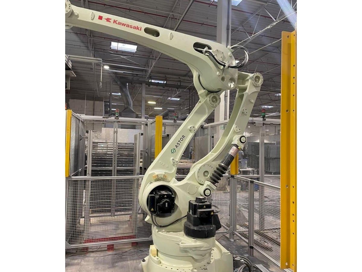 Vista Frontal  da Kawasaki 3CP180L-AC03  máquina