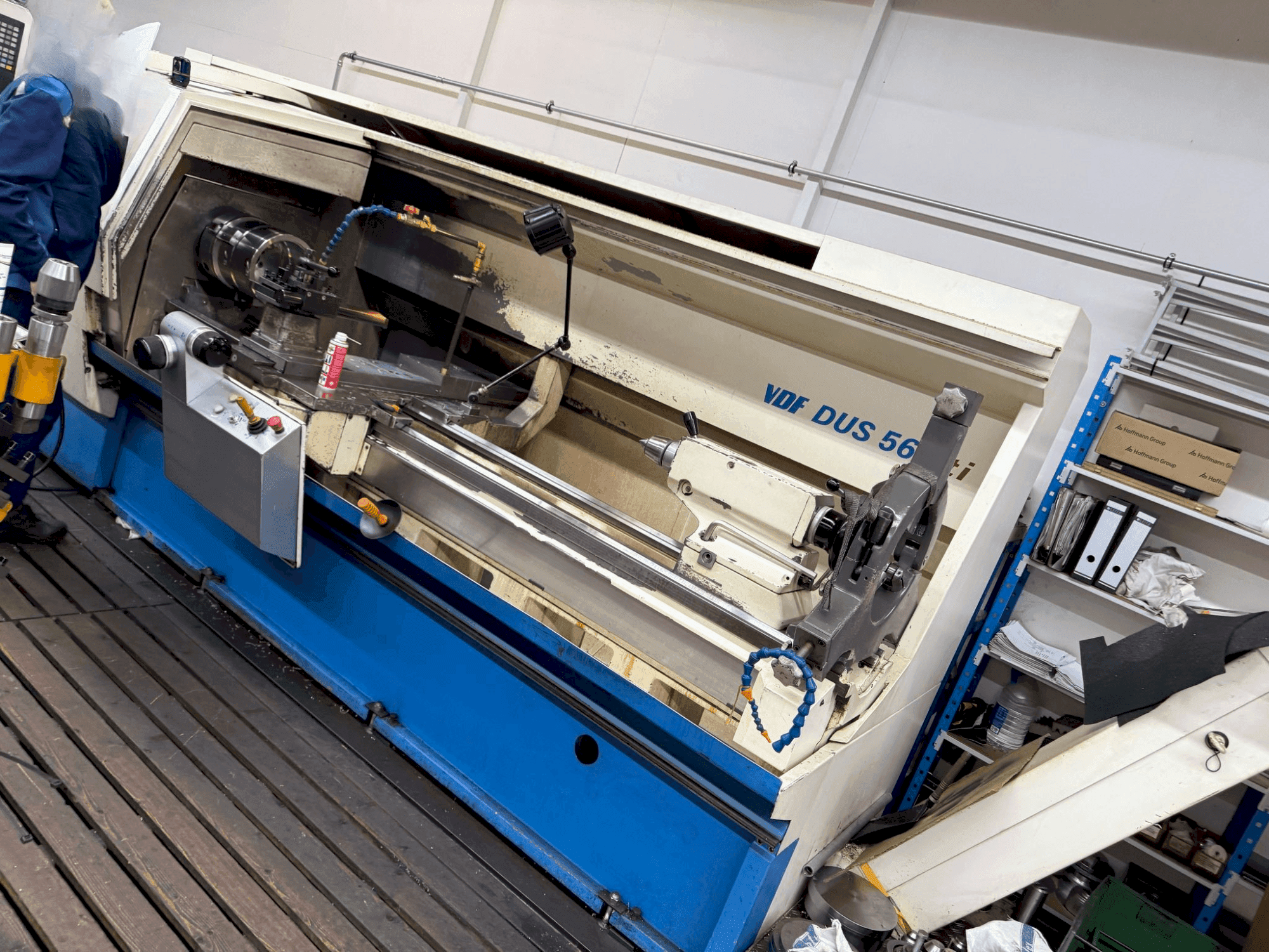 Vista Frontal  da BOEHRINGER VDF DUS 560 ti  máquina