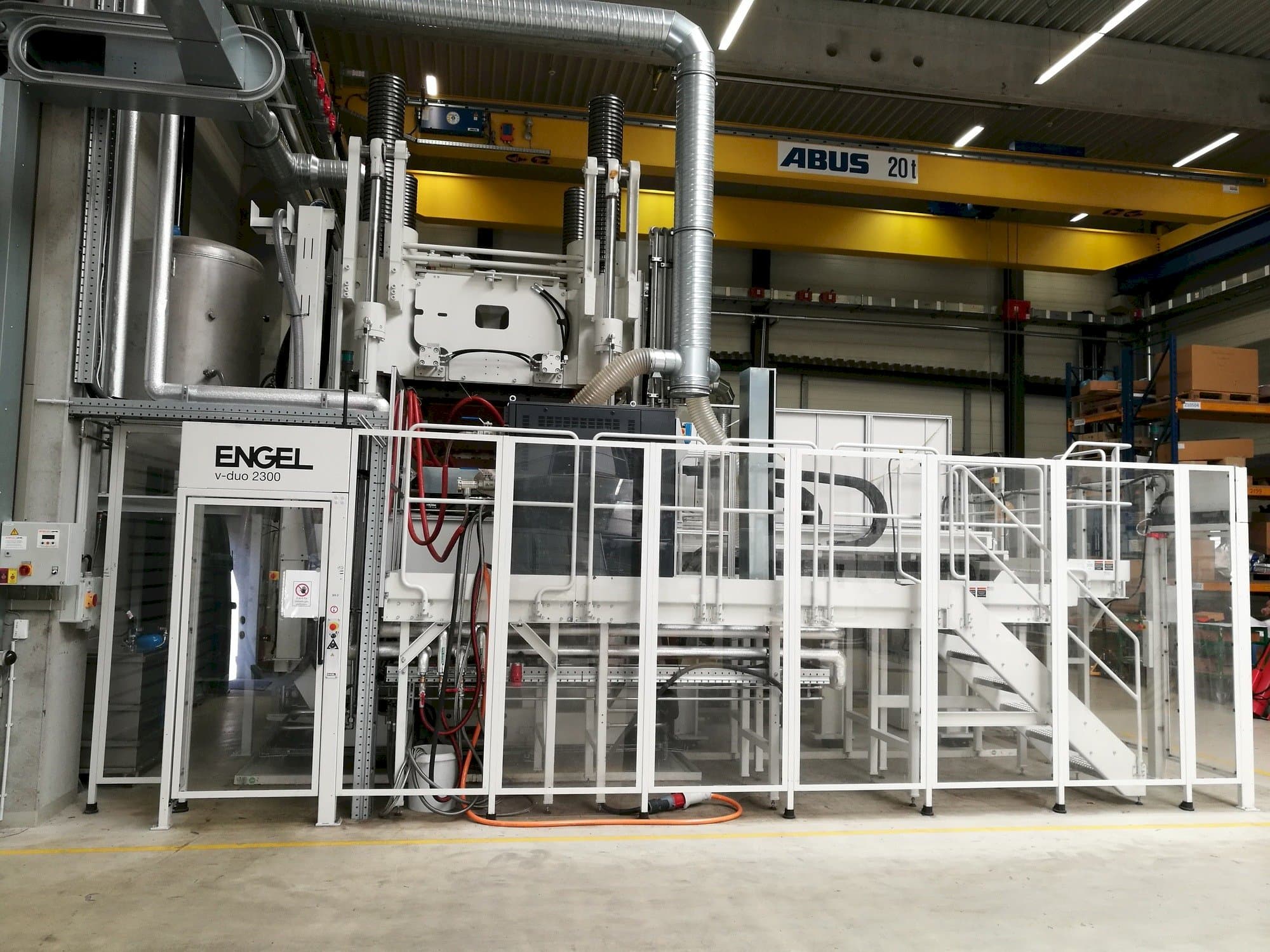 Vista Frontal  da ENGEL V-Duo 2300  máquina