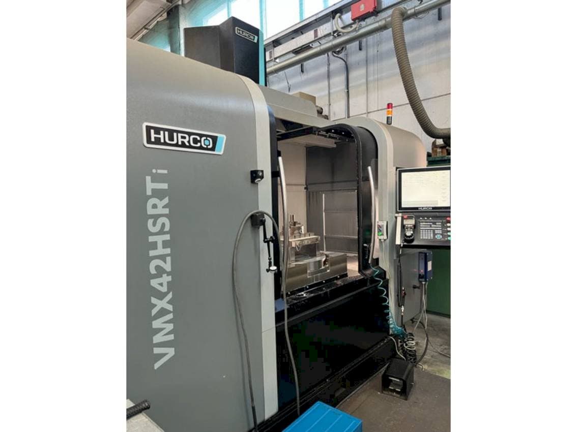 Vista Lateral Esquerda  da Hurco VMX42HSRTi  máquina