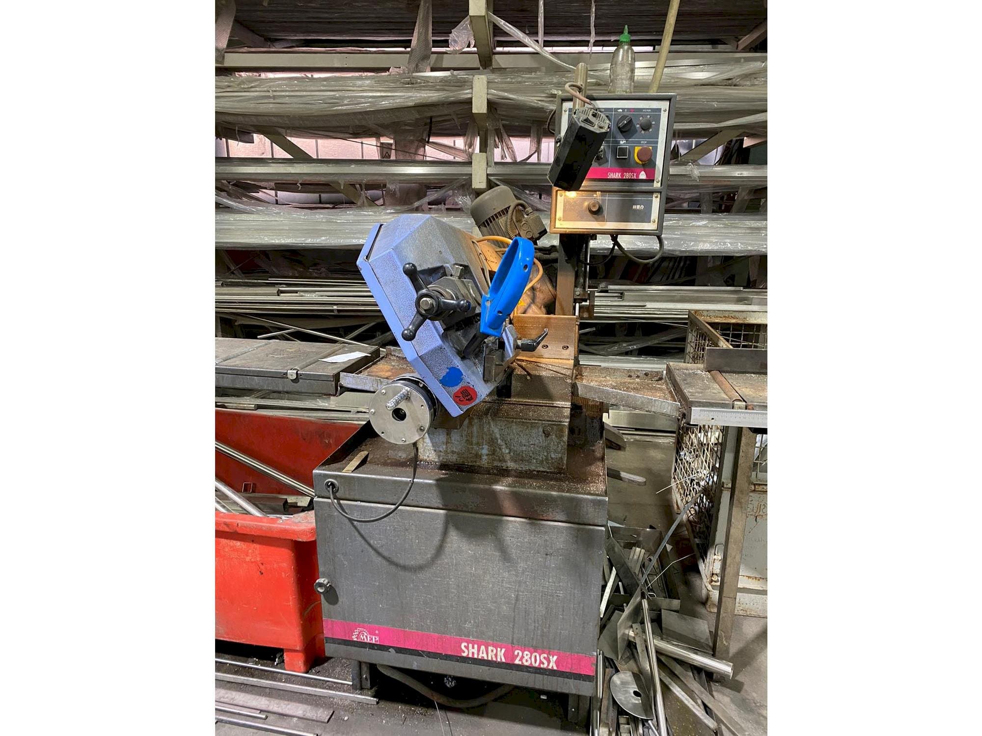 Vista Frontal  da Nisshinbo MAP-750  máquina