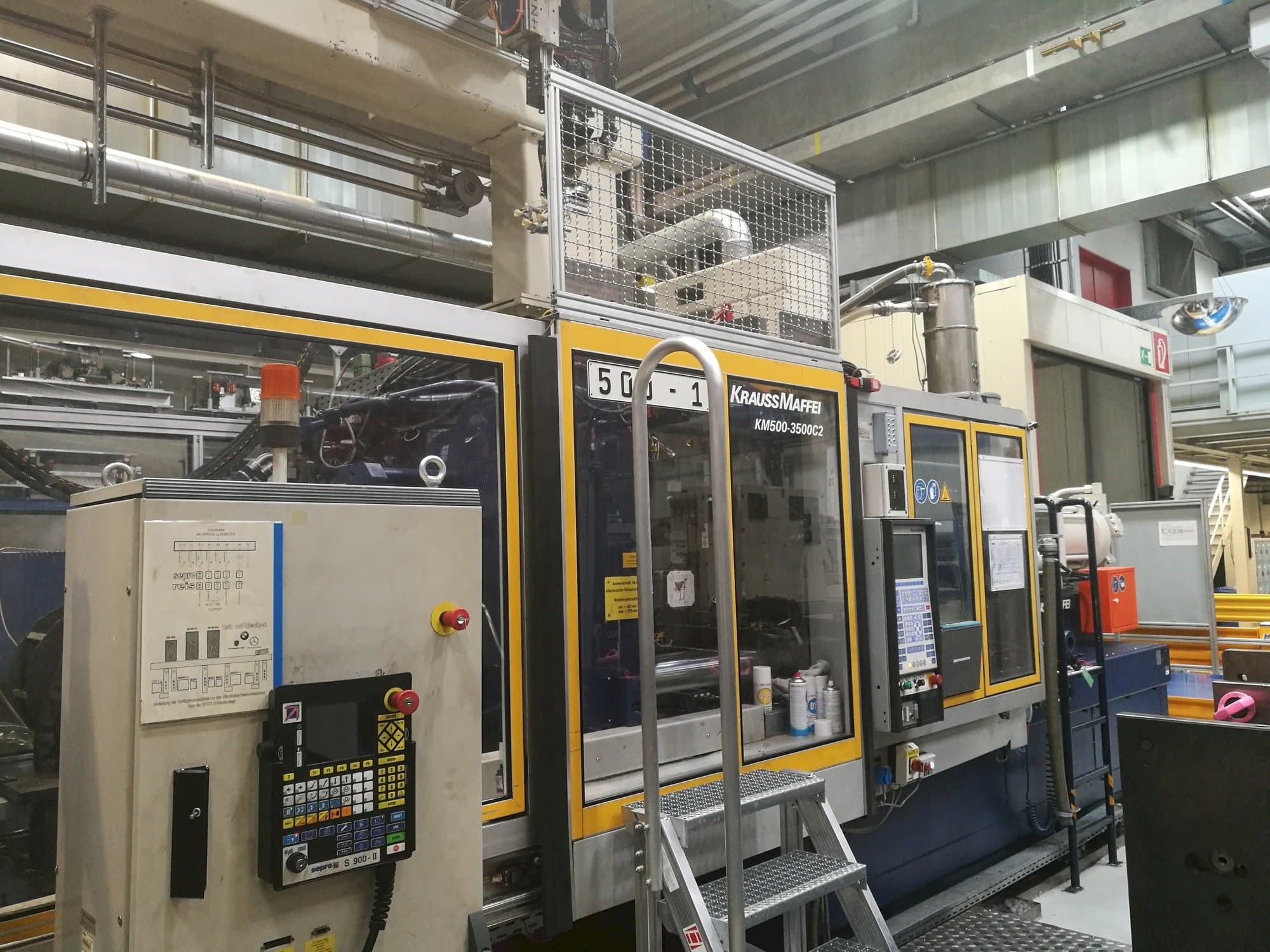 Vista Frontal  da Krauss Maffei 500-3500 C2  máquina