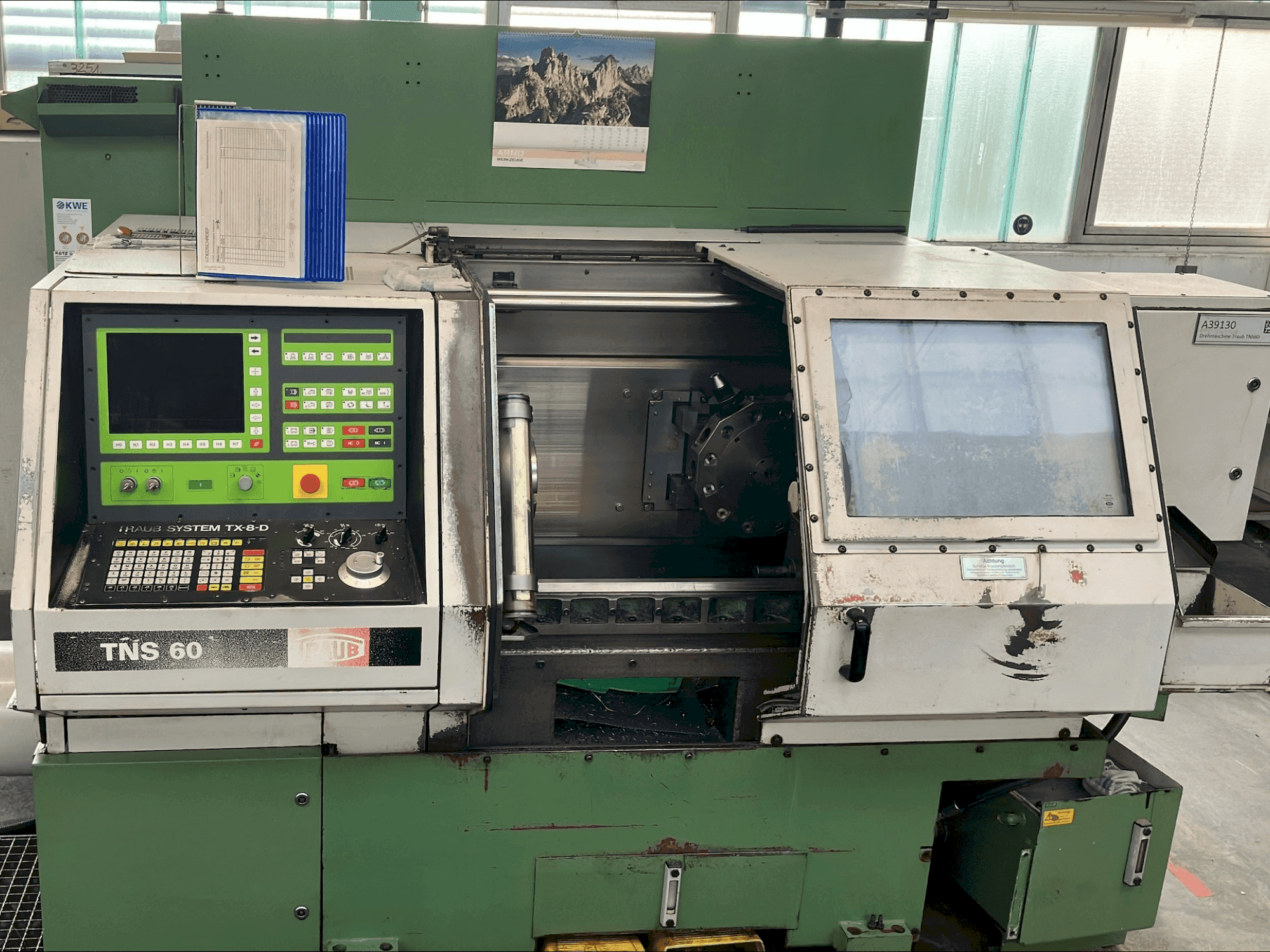 Vista Frontal  da TRAUB TNS 60  máquina