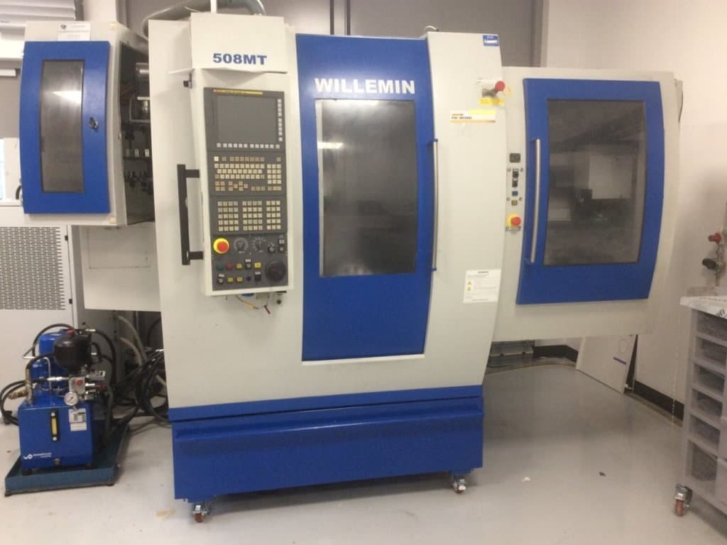 Vista Frontal  da Willemin W 508MT  máquina