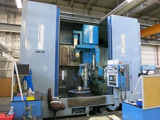 Vista Frontal  da PIETRO CARNAGHI  ATF 8 SH  máquina