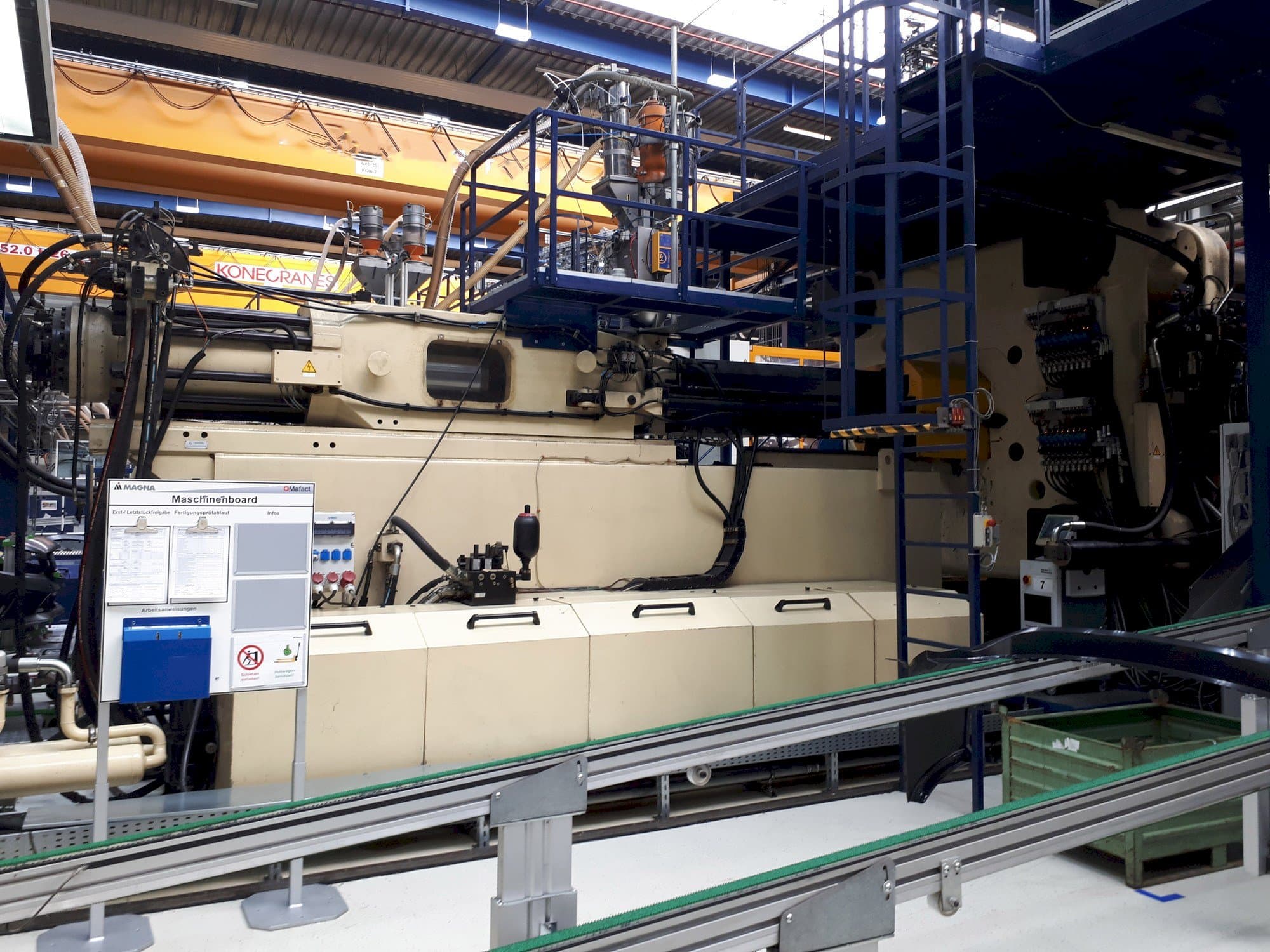 Vista Frontal  da Husky SGM 3650  máquina