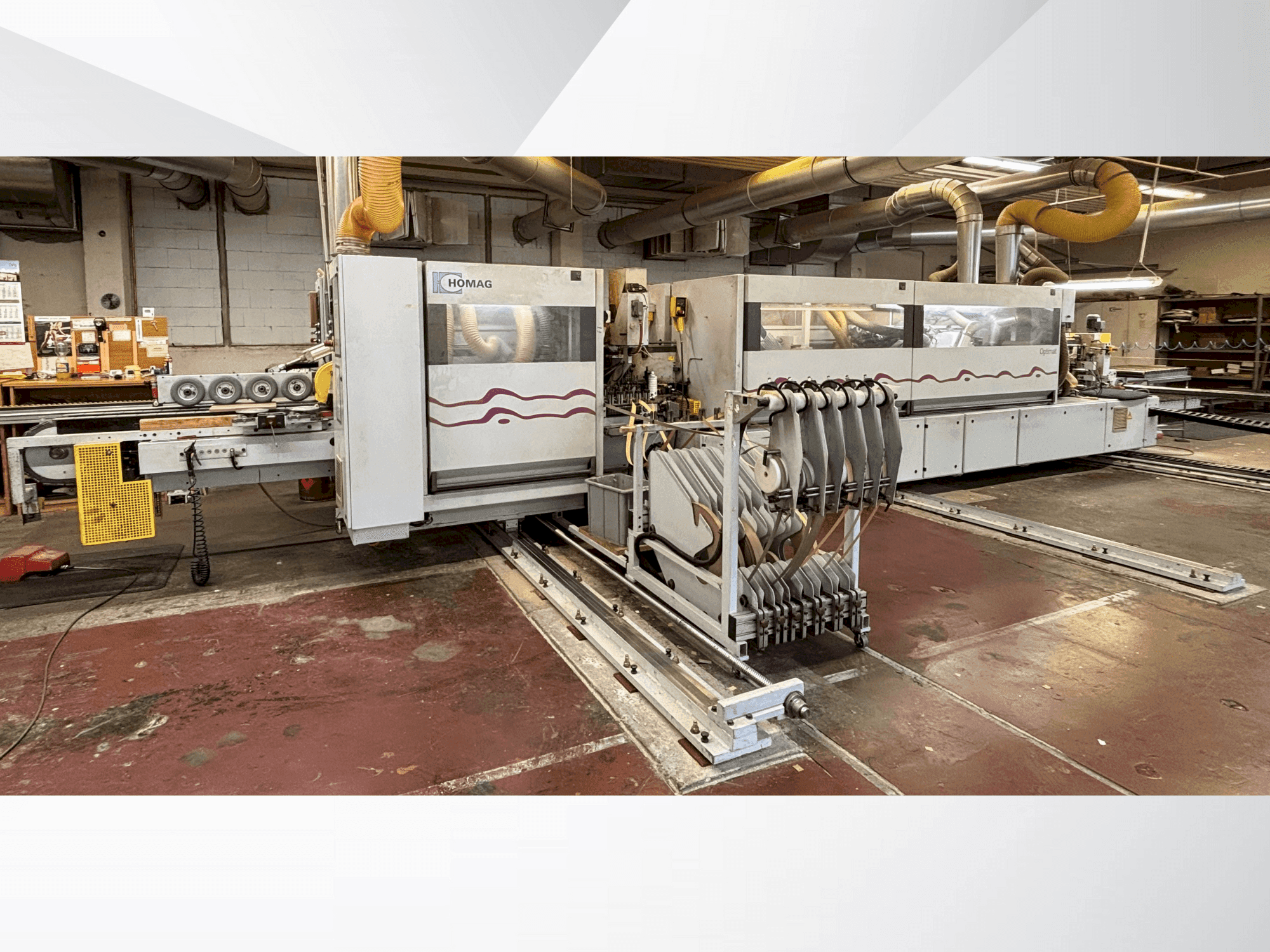 Vista Frontal  da HOMAG Optimat KF 26/8/A3/25  máquina