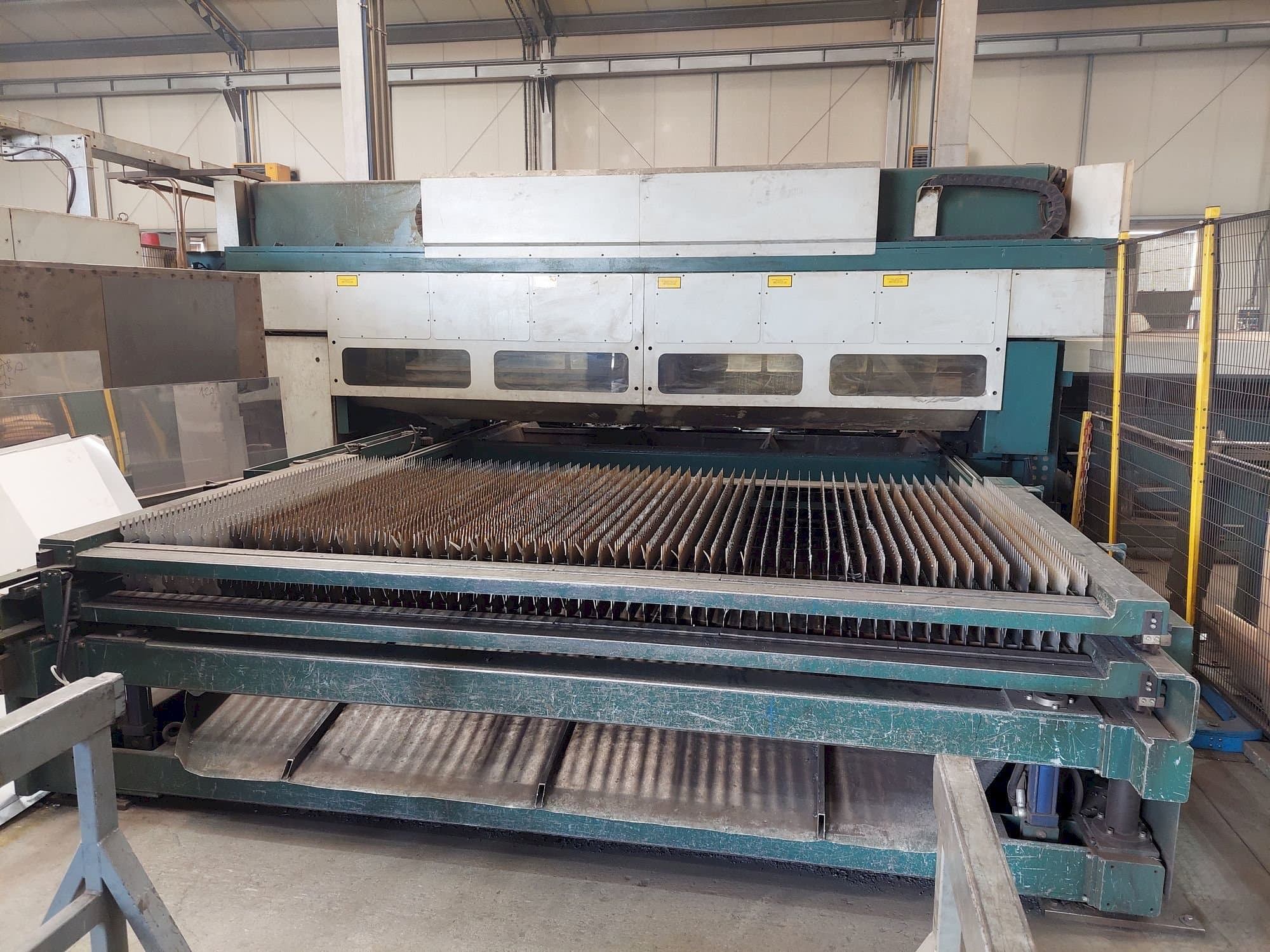 Vista Frontal  da ADIGE LT COMBO  máquina