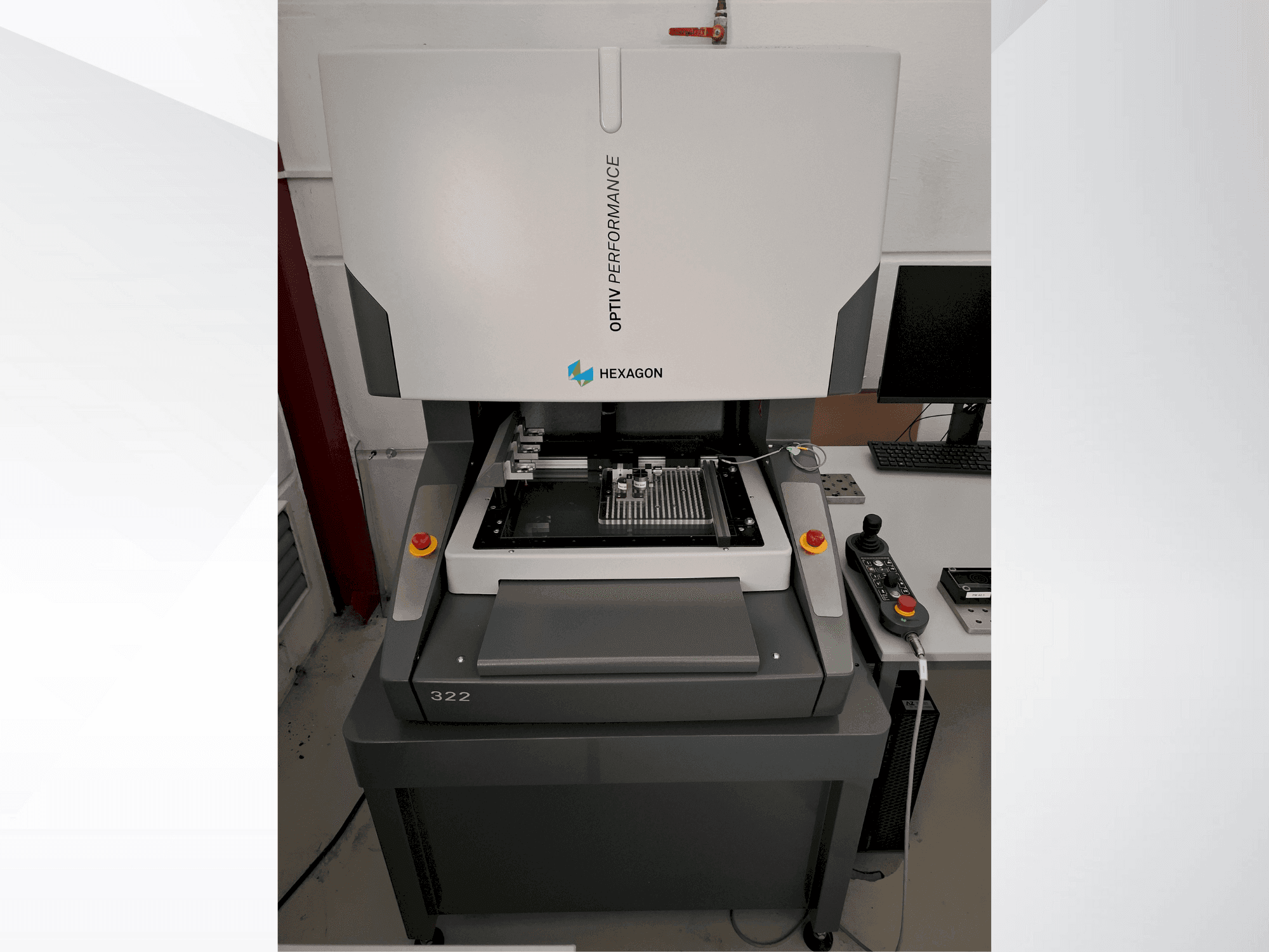 Vista Frontal  da Hexagon Optiv Performance 322  máquina