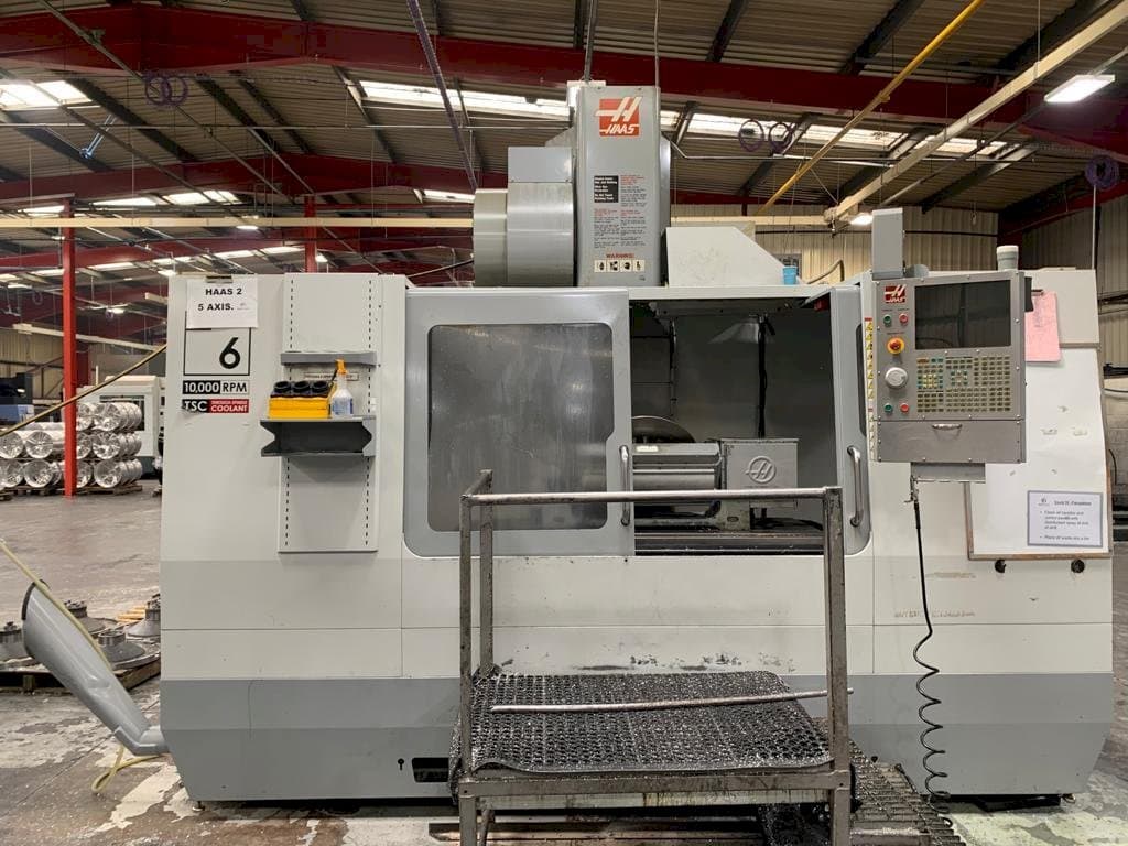 Vista Frontal  da HAAS VF-6/40  máquina