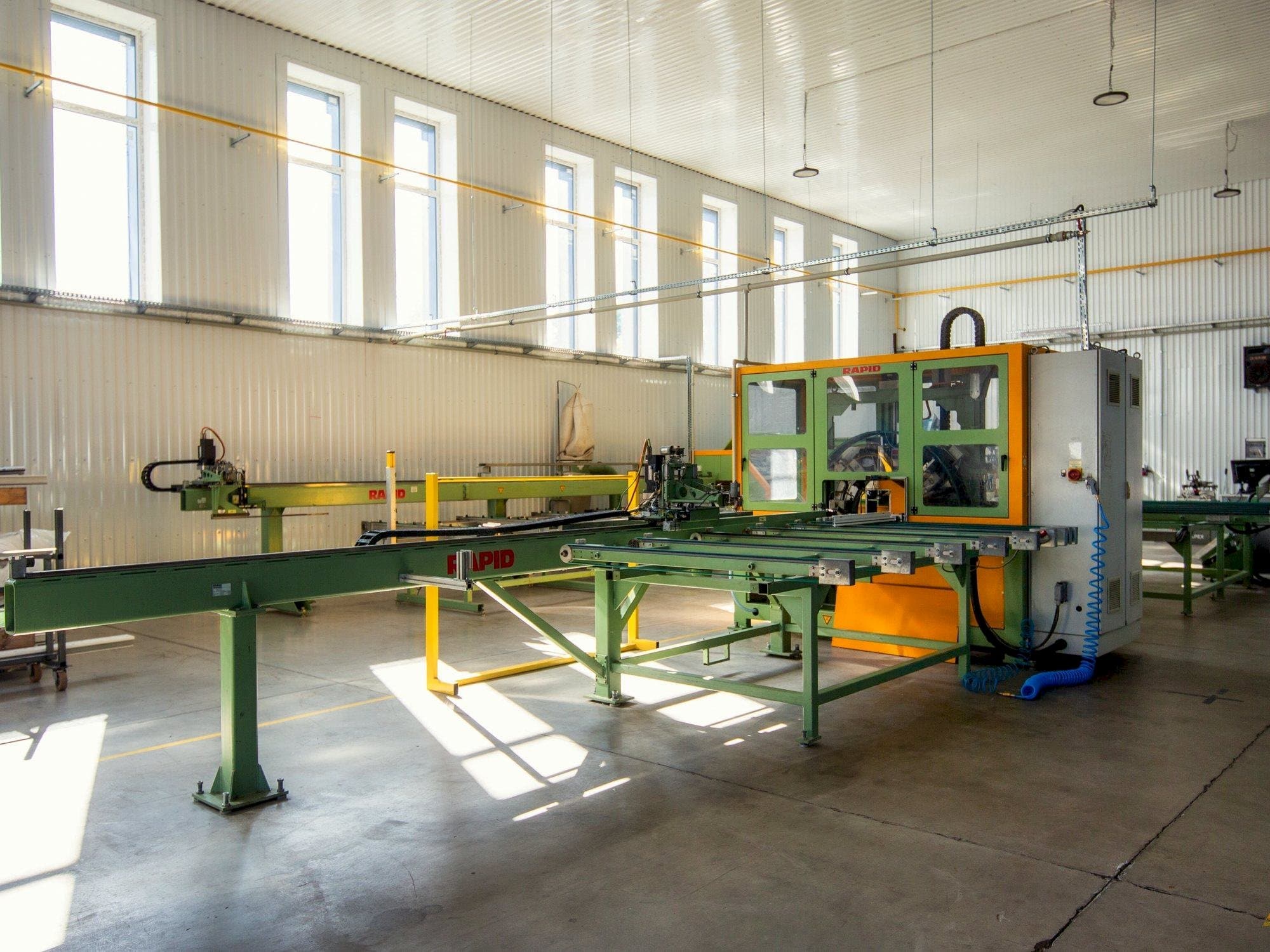 Vista Frontal  da RAPID MFC EVOLUTION II  máquina