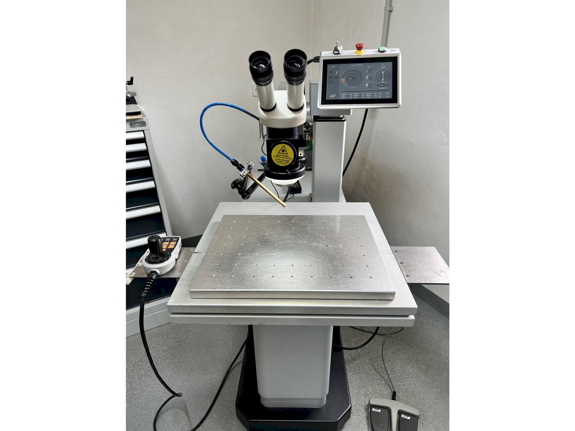 Vista Frontal  da ORLaser LRS EVO 160W  máquina