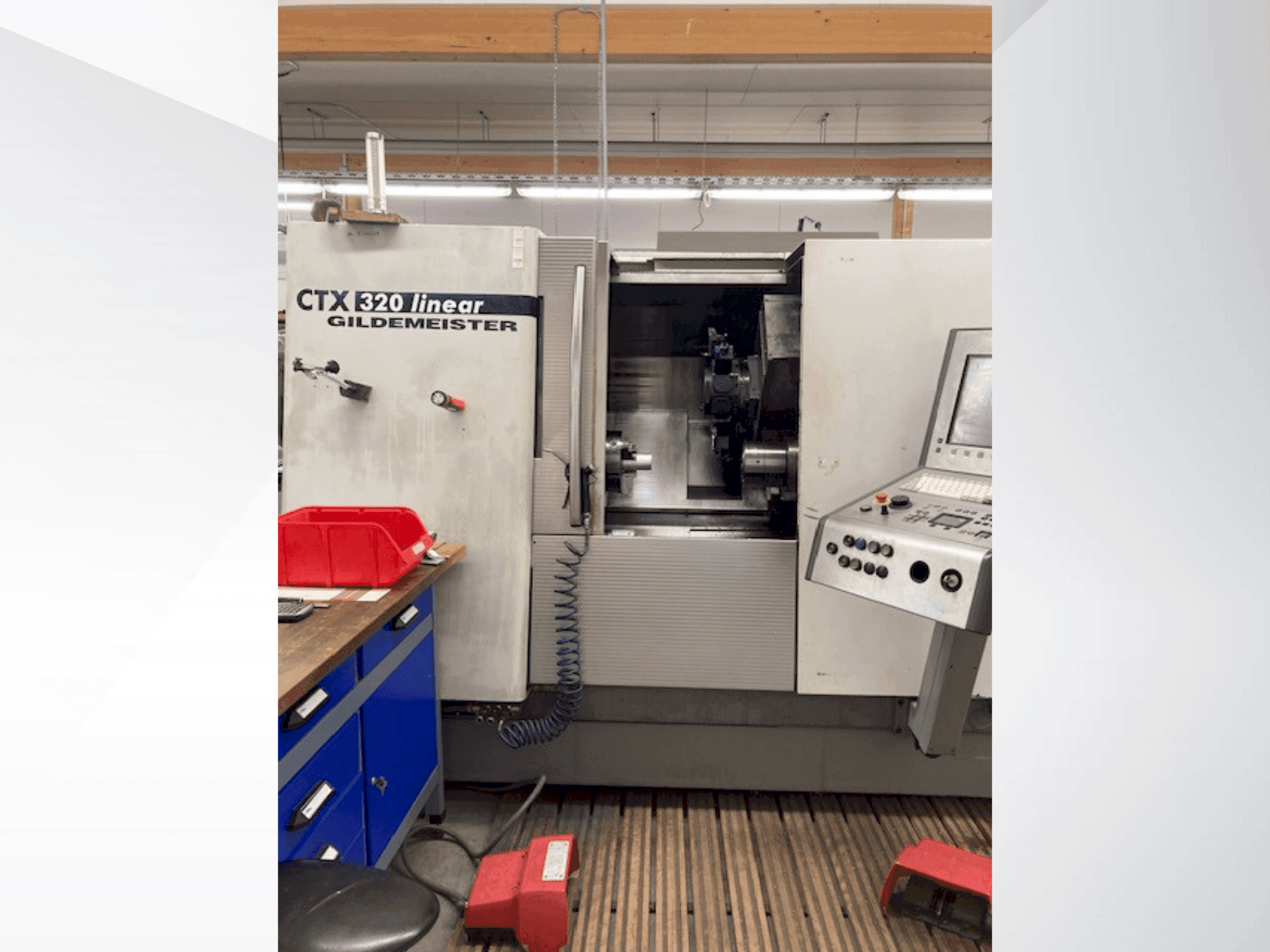 Vista Frontal  da Gildemeister CTX 320 linear  máquina