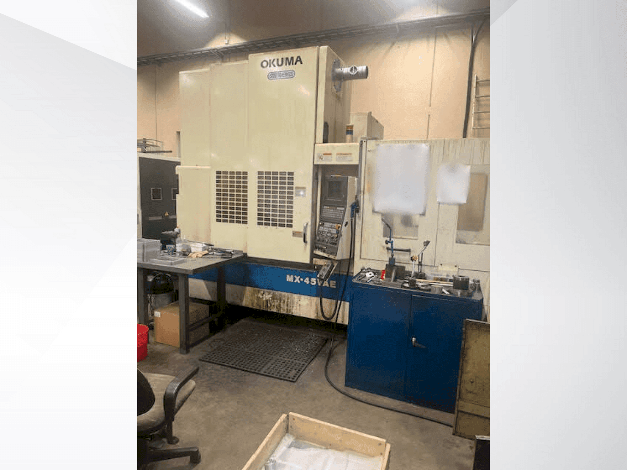 Vista Frontal  da Okuma MX-45VAE  máquina