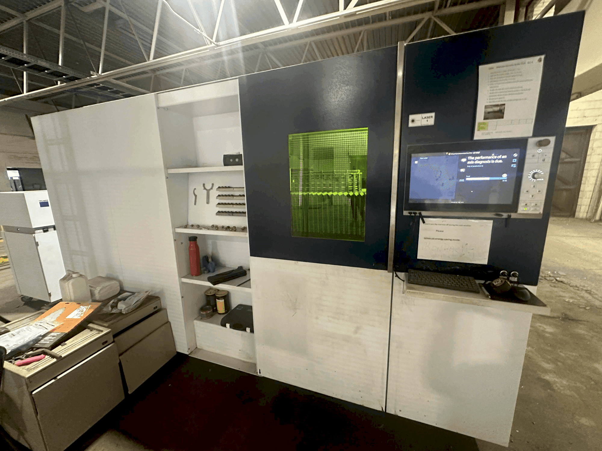 Vista Frontal  da TRUMPF Trulaser 1040 Fiber  máquina