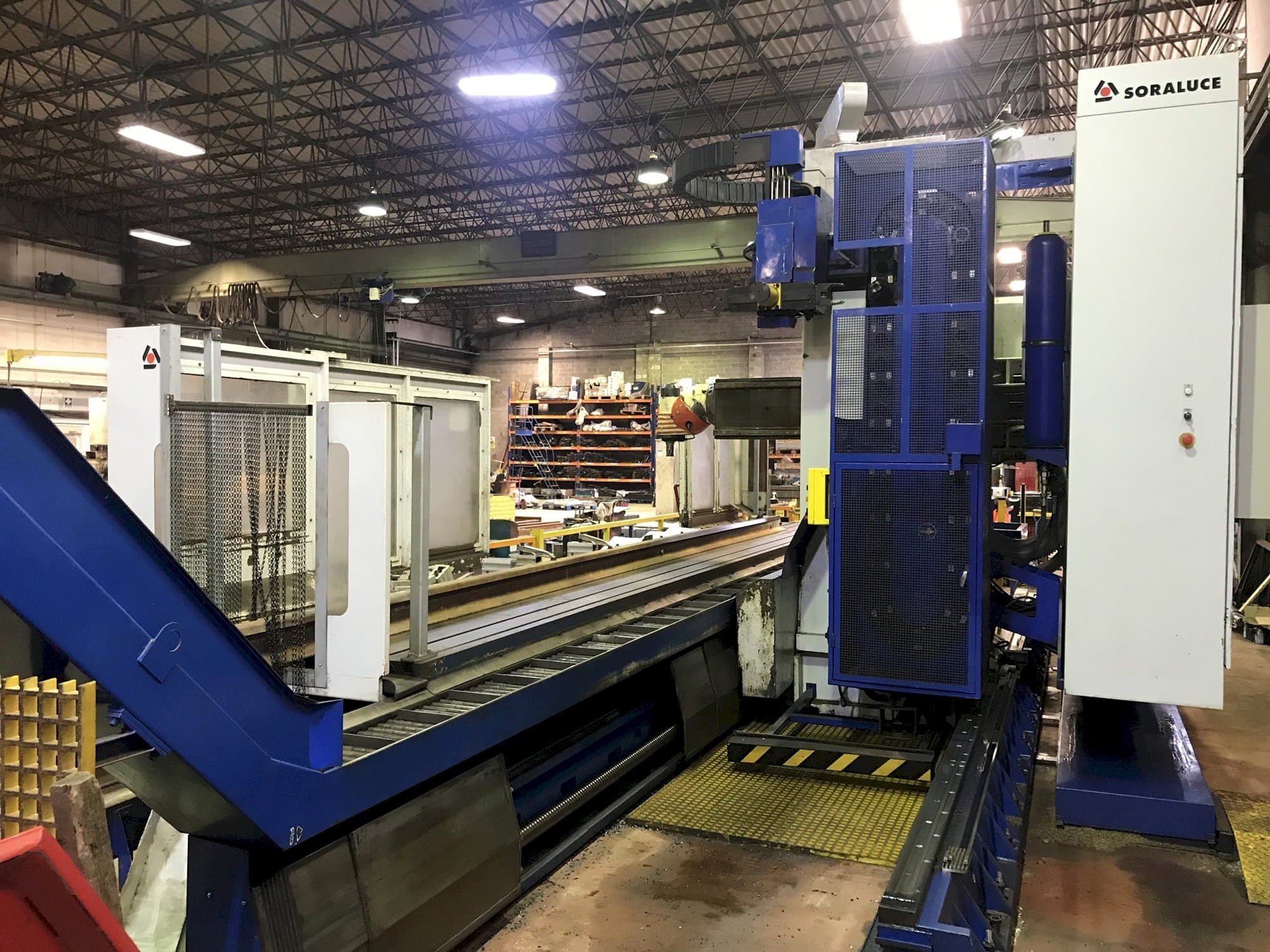Vista Frontal  da Soraluce SLP 8000  máquina