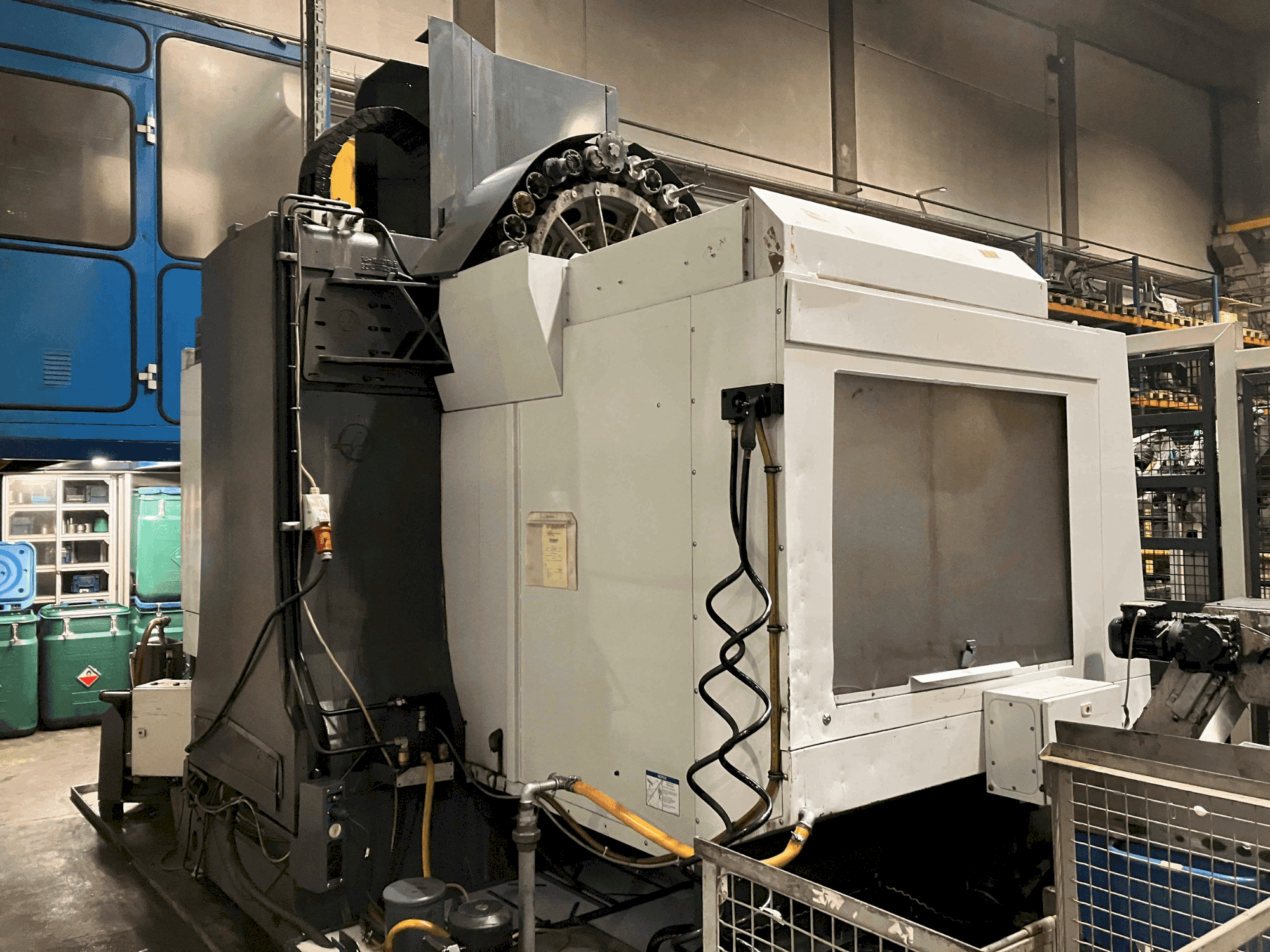 Vista Frontal  da HAAS VF 7/50  máquina