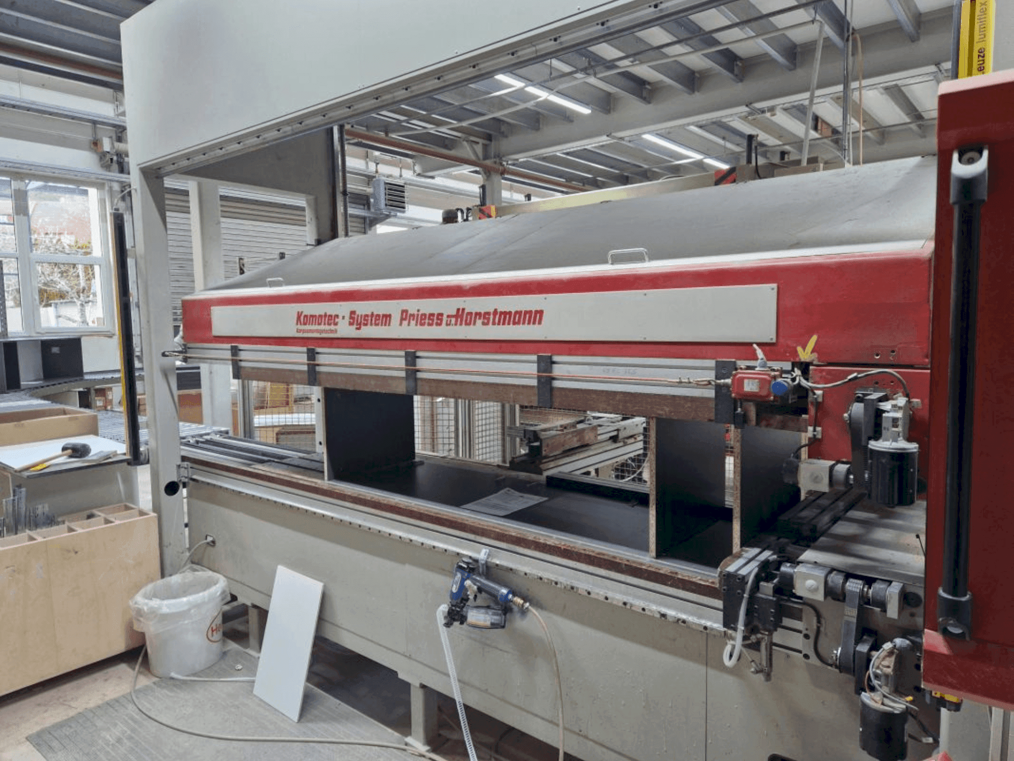 Vista Frontal  da Priess & Horstmann PBA-52M  máquina