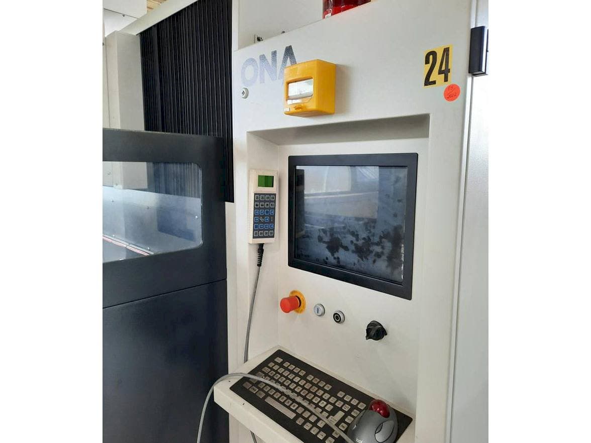 Vista Frontal  da ONA NX4F  máquina