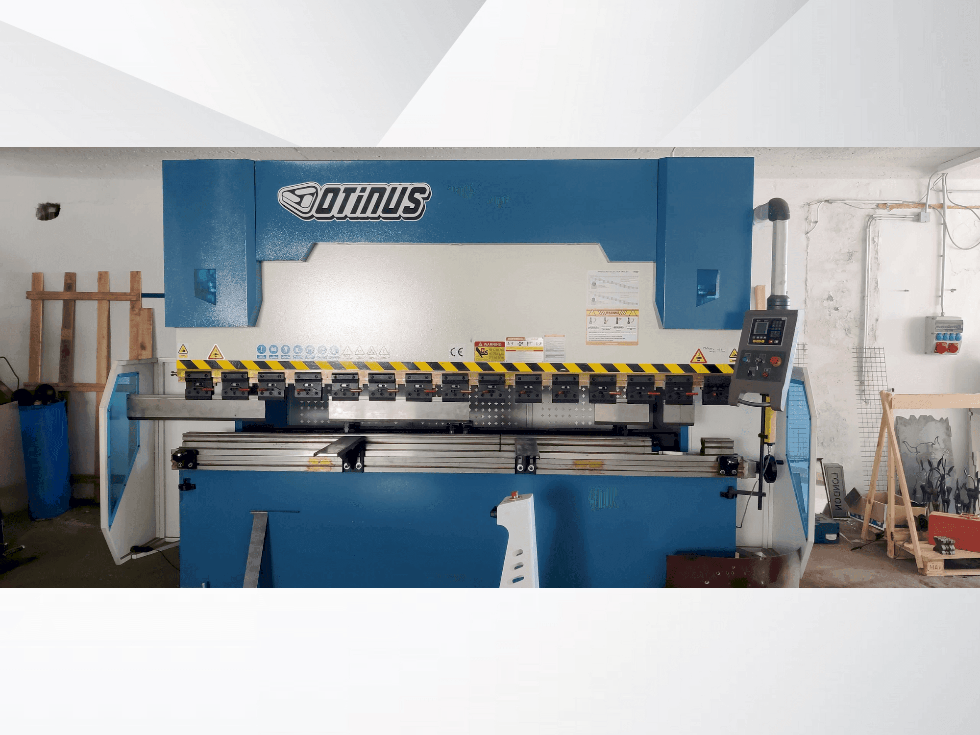 Vista Frontal  da OTINUS 2312N  máquina