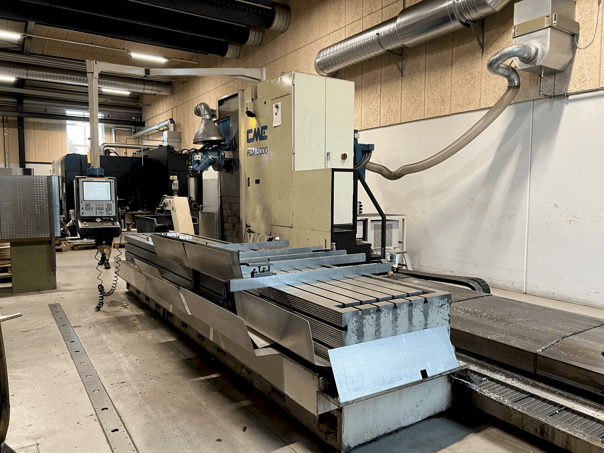 Vista Frontal  da CME FCM 5000  máquina