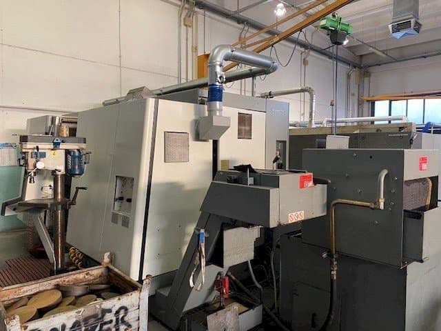 Vista Frontal  da Gildemeister GMX200  máquina