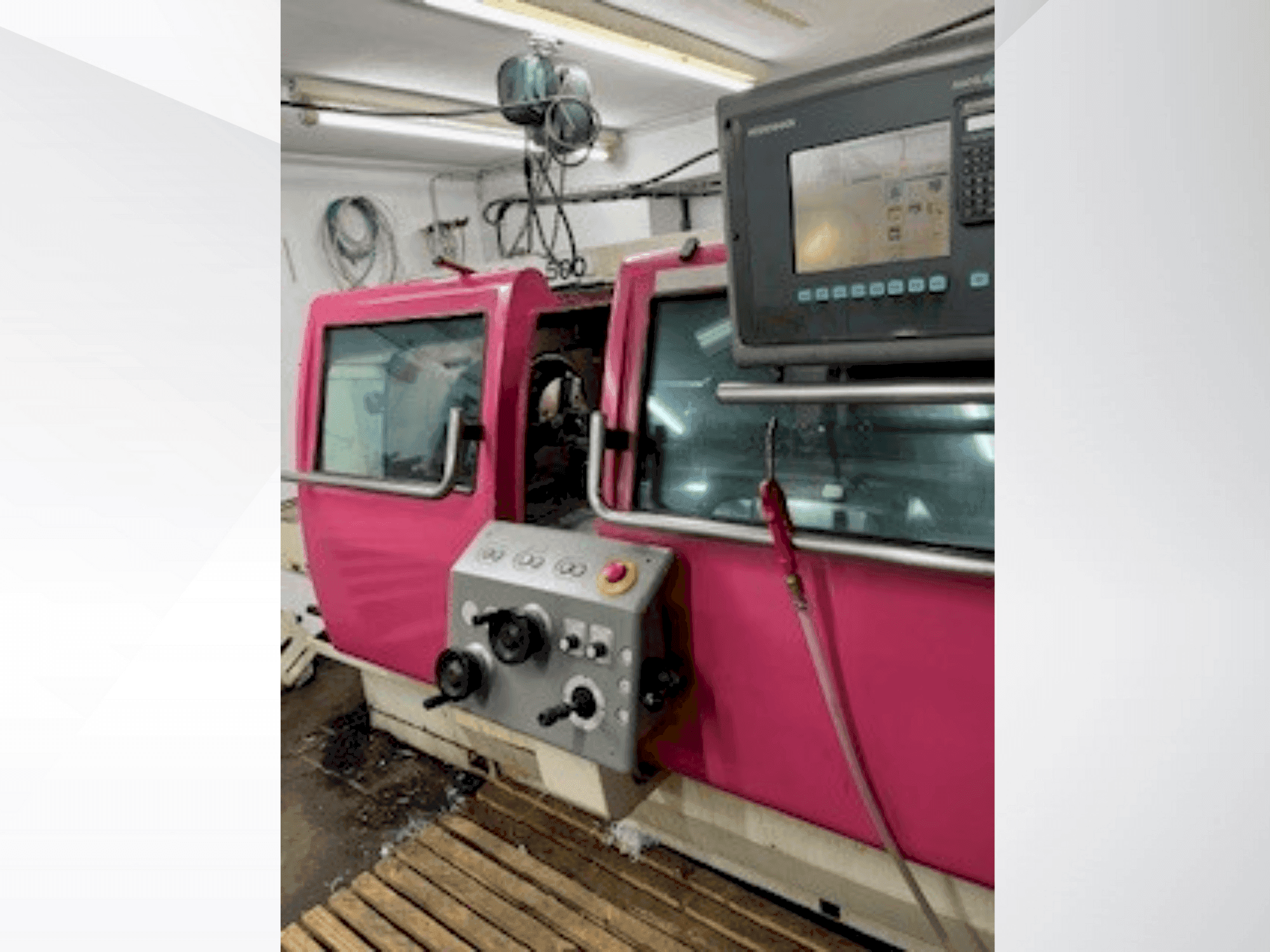 Vista Frontal  da Gildemeister NEF Plus 500 (1998)  máquina